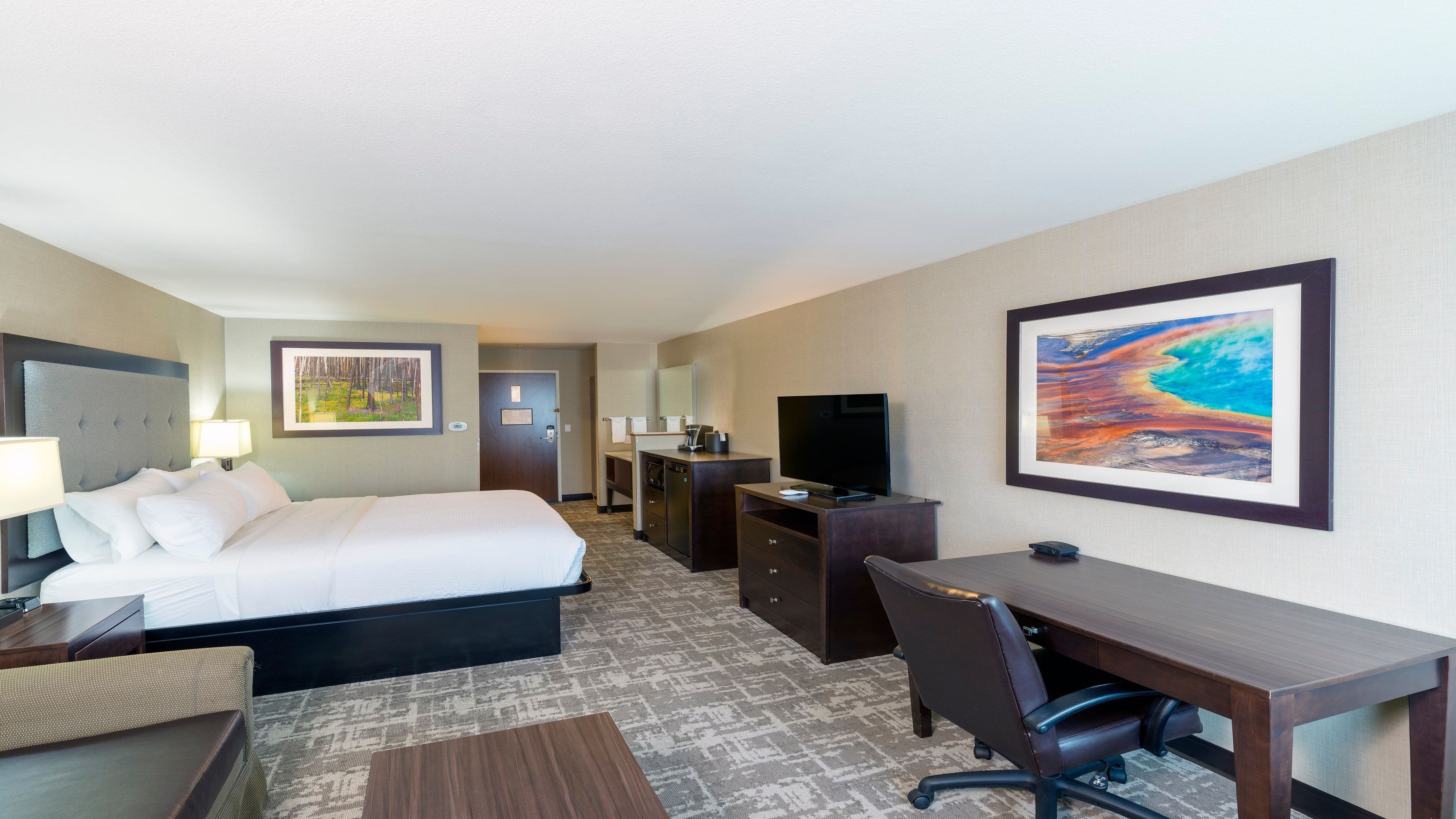 Holiday Inn West Yellowstone - Image 3