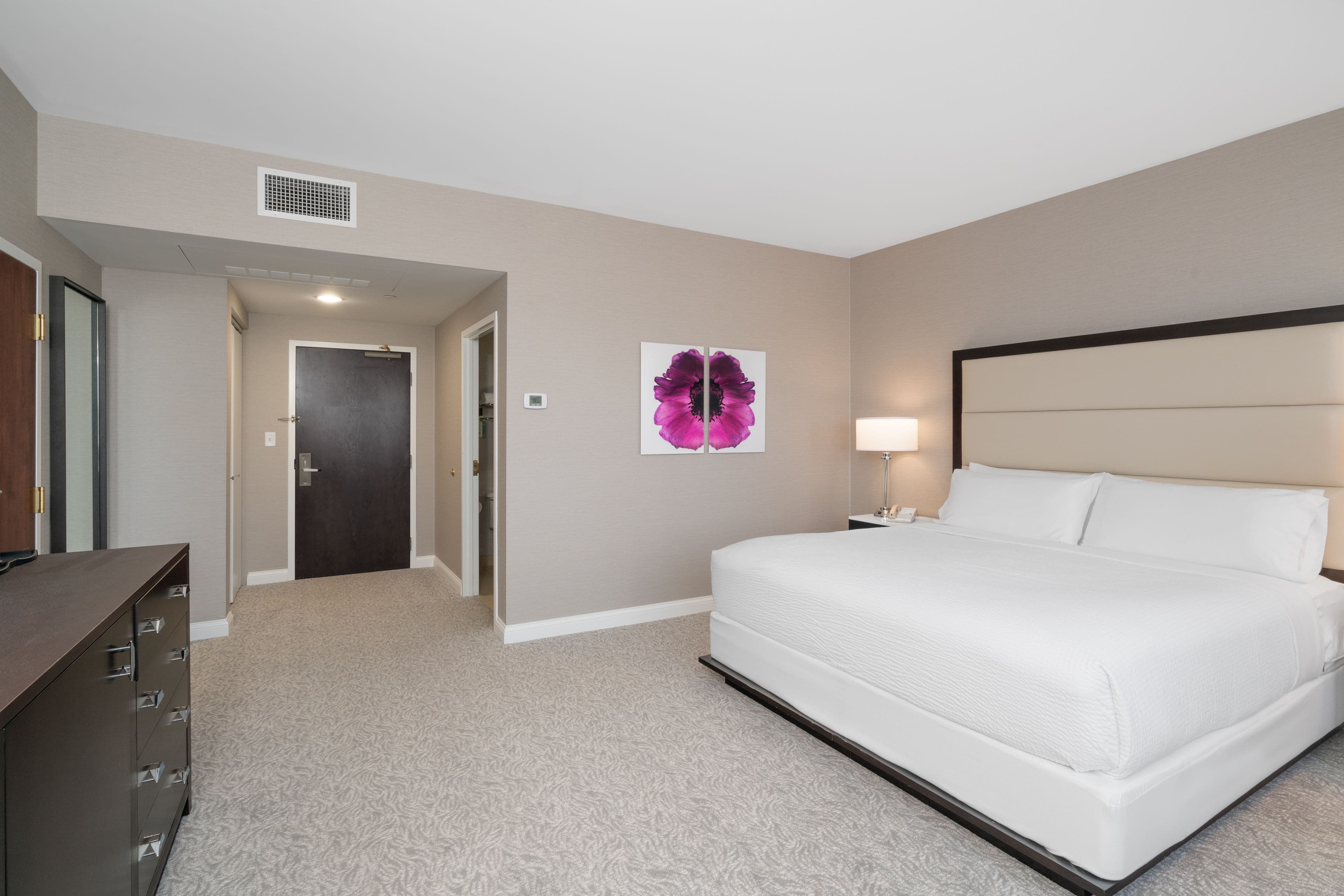 Holiday Inn Wilmington - Image 3