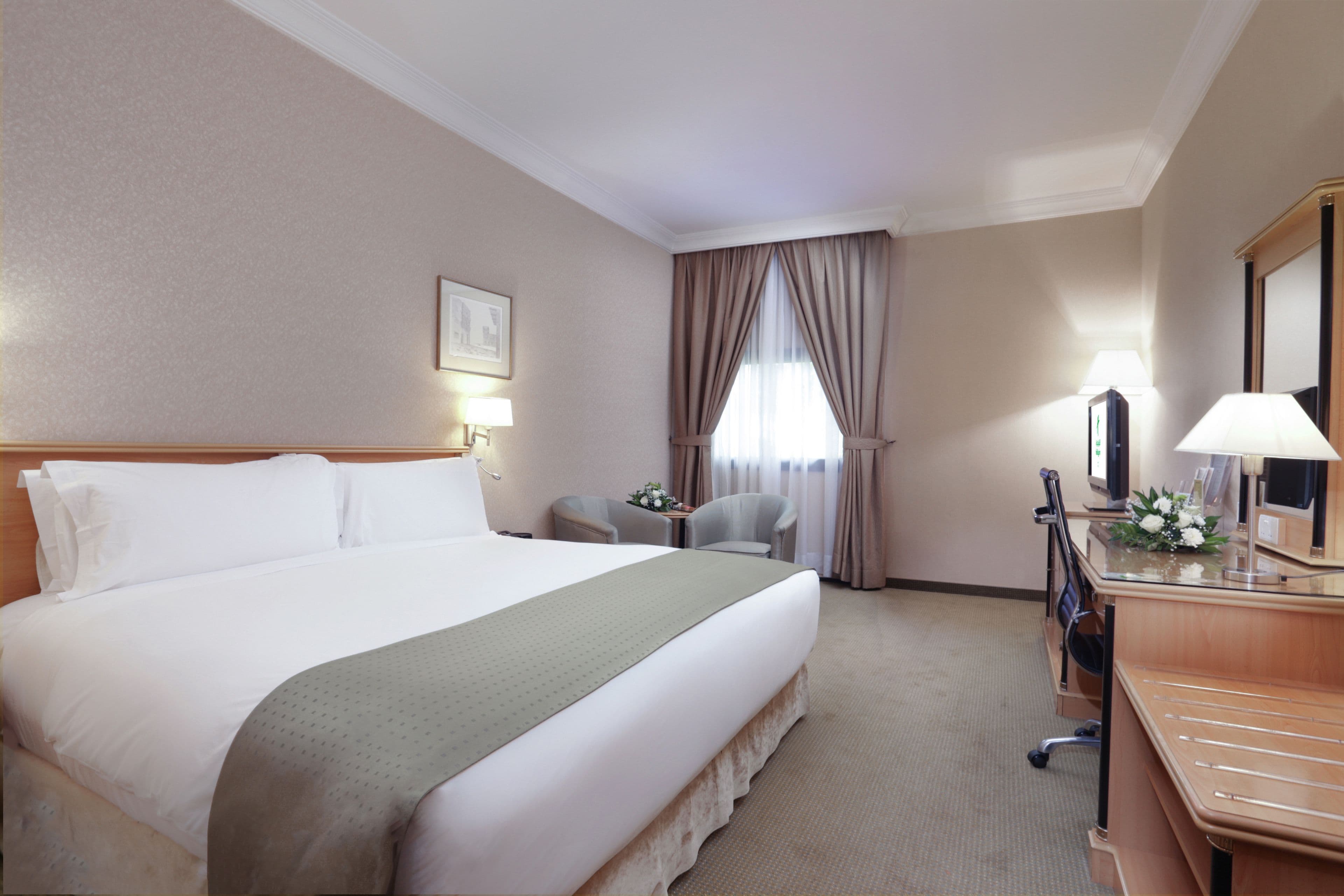 Holiday Inn Yanbu — 5