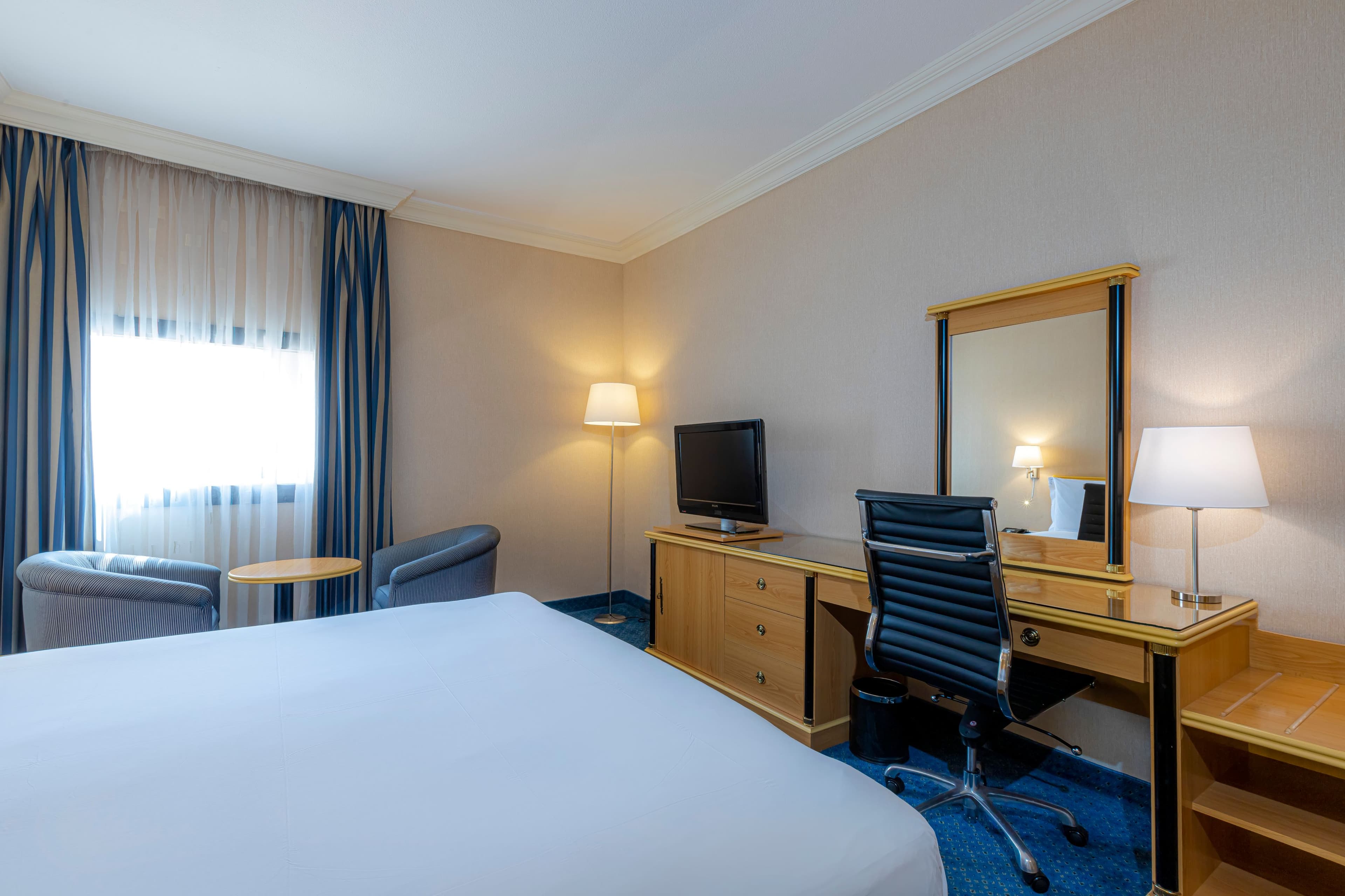Holiday Inn Yanbu — 7