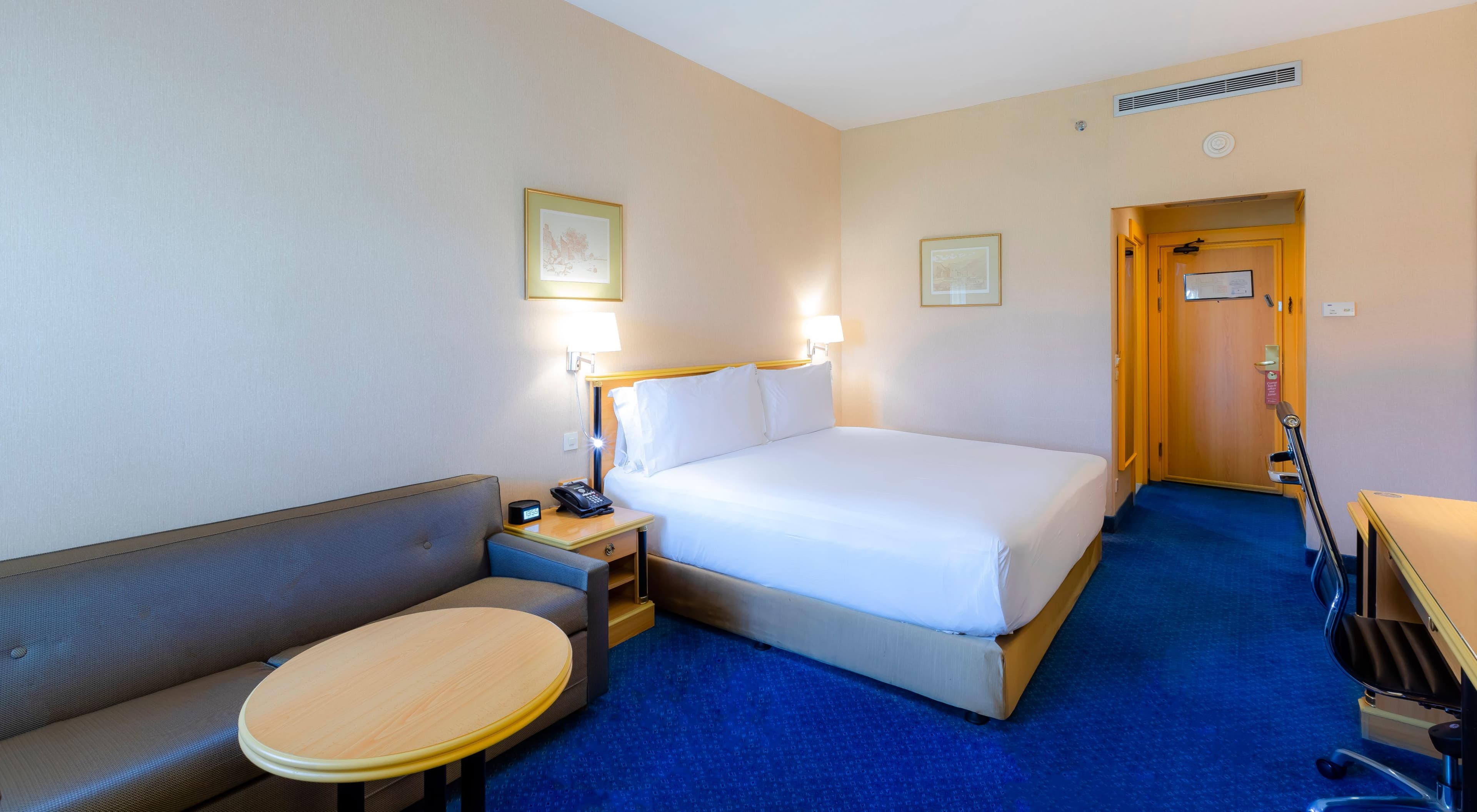 Holiday Inn Yanbu — 9