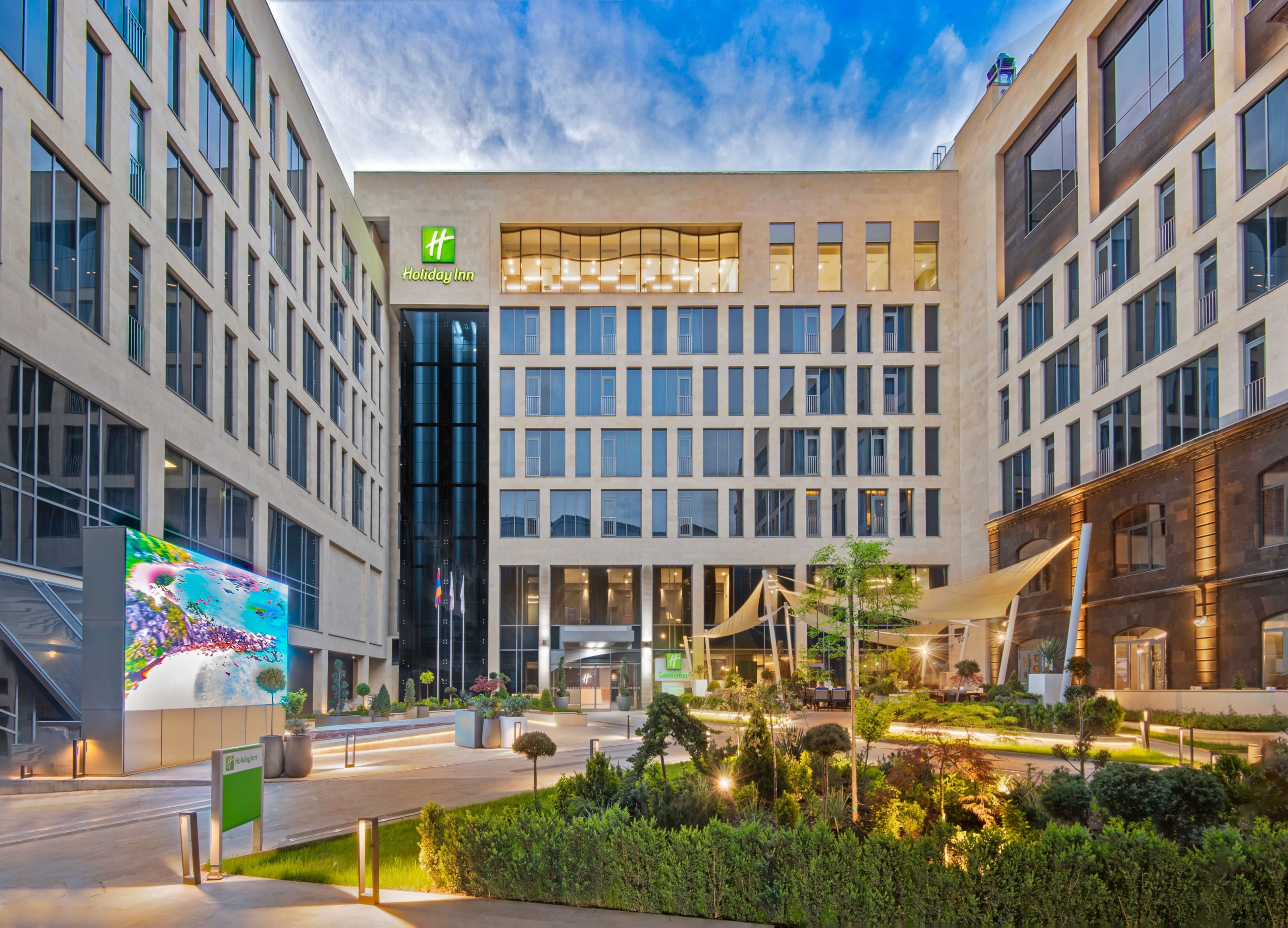 Holiday Inn Yerevan - Republic Square - Image 1