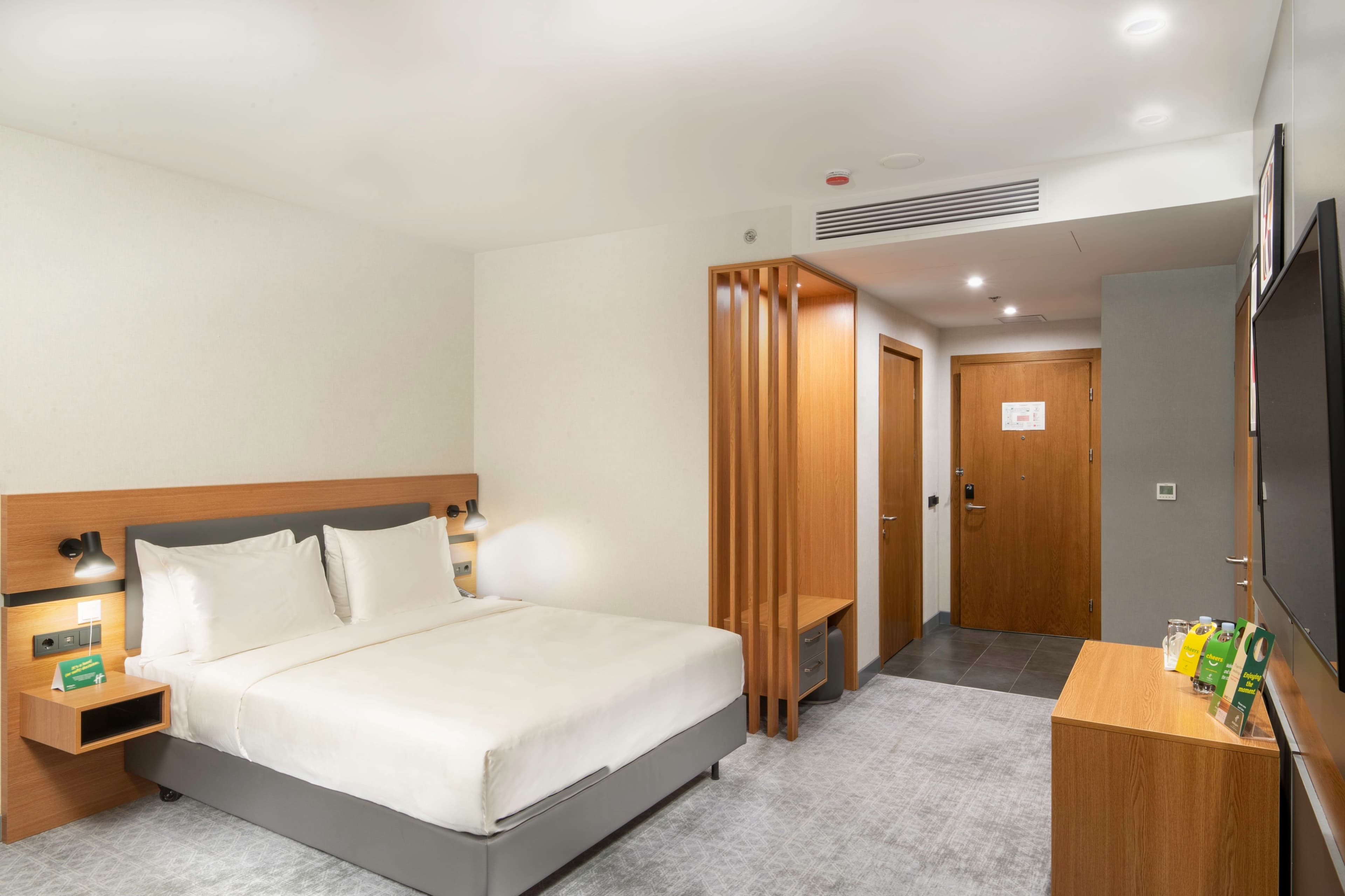 Holiday Inn Yerevan - Republic Square — 14
