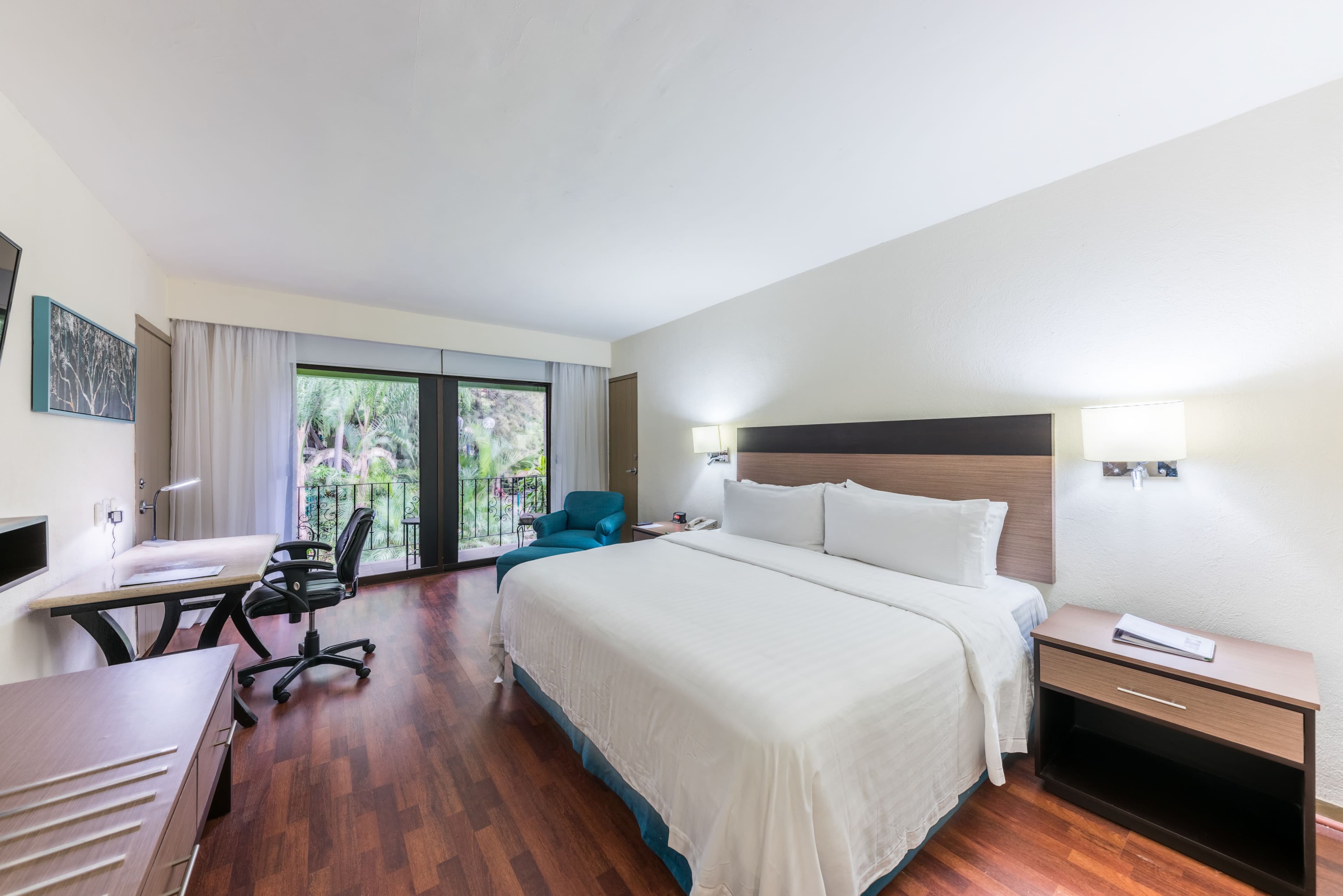 Holiday Inn Guadalajara Expo — 16