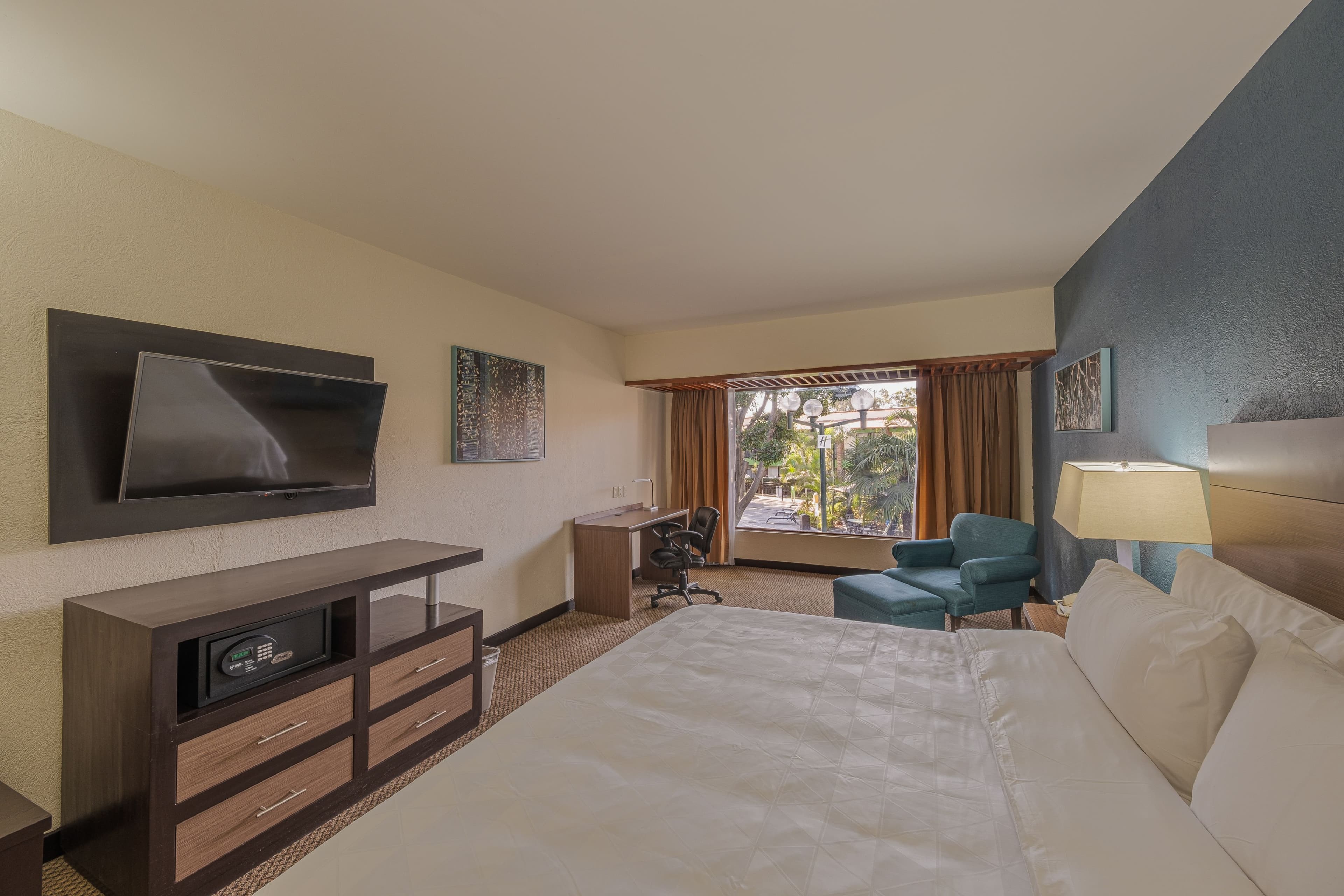 Holiday Inn Guadalajara Expo — 18