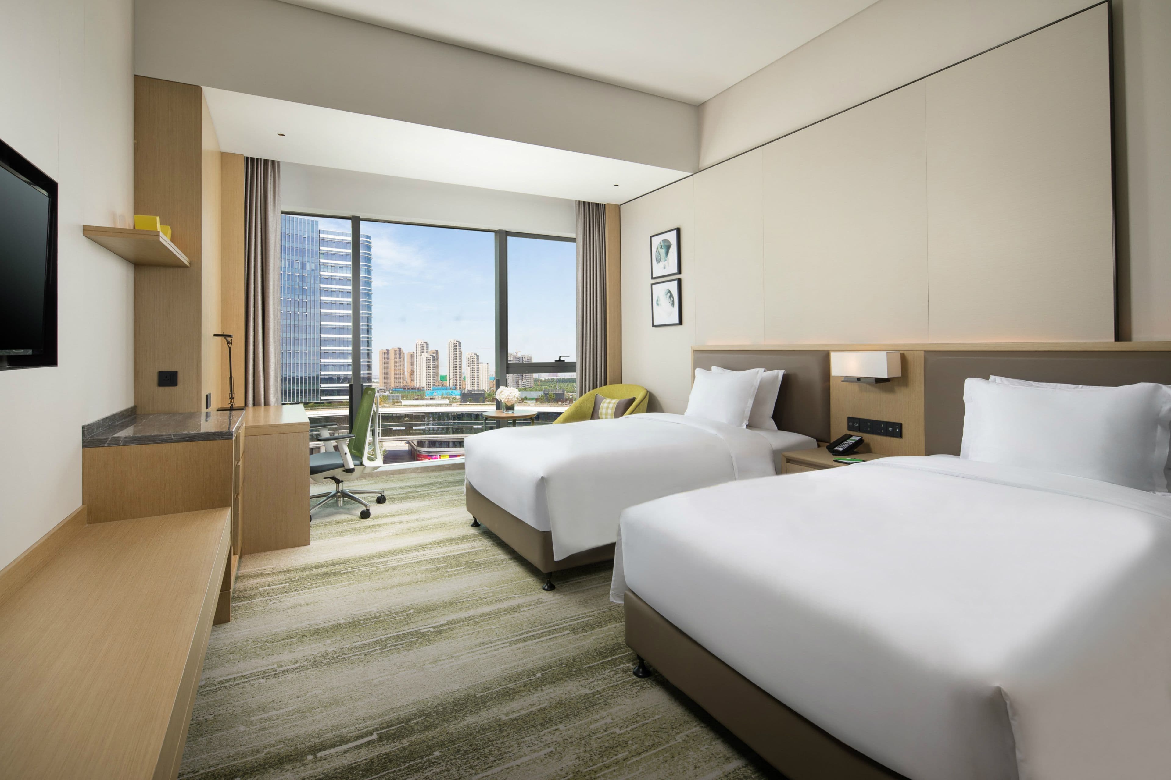 Holiday Inn Zhengzhou Riverside — 3