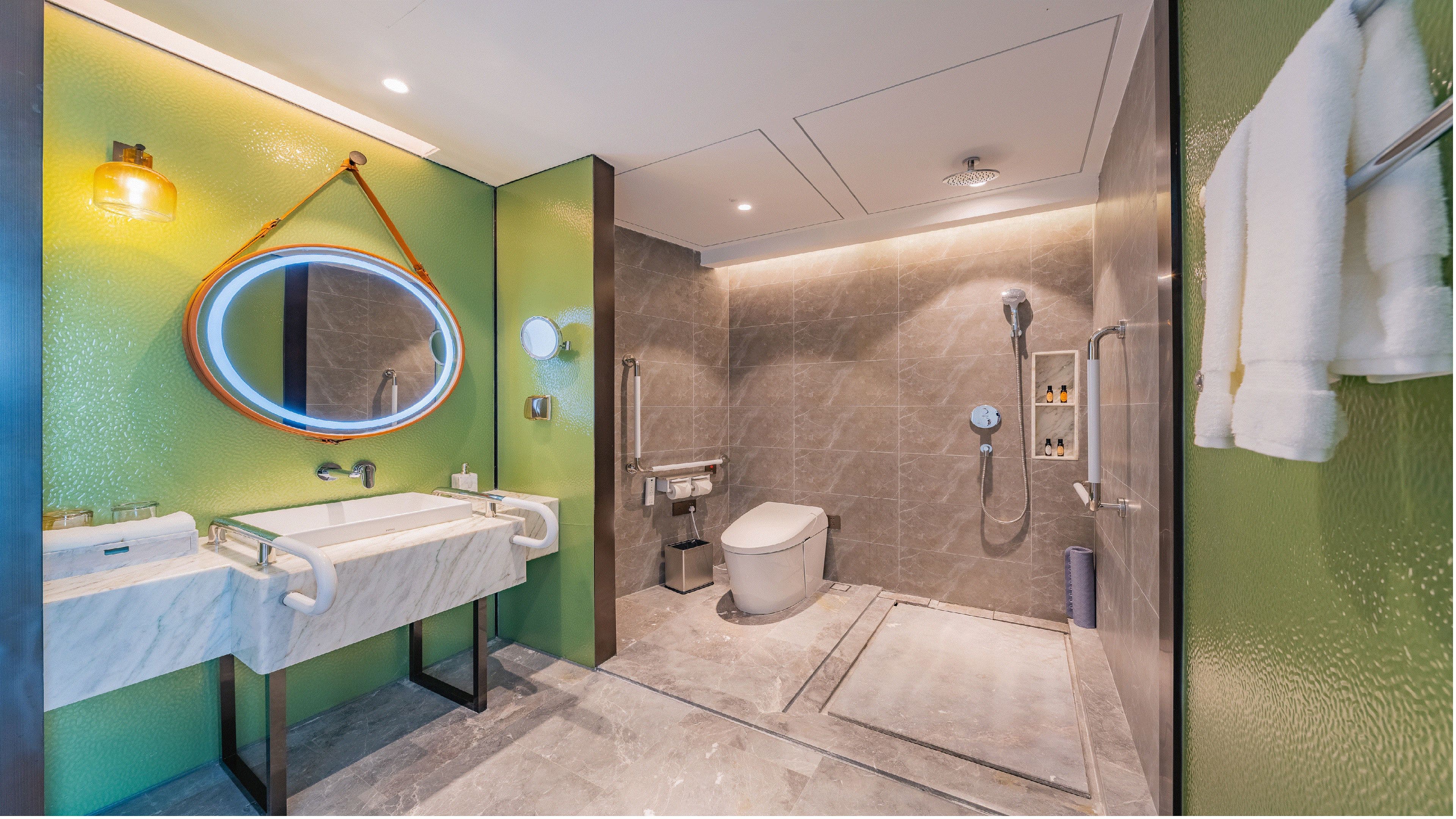 Holiday Inn Zhuhai City Center — 18