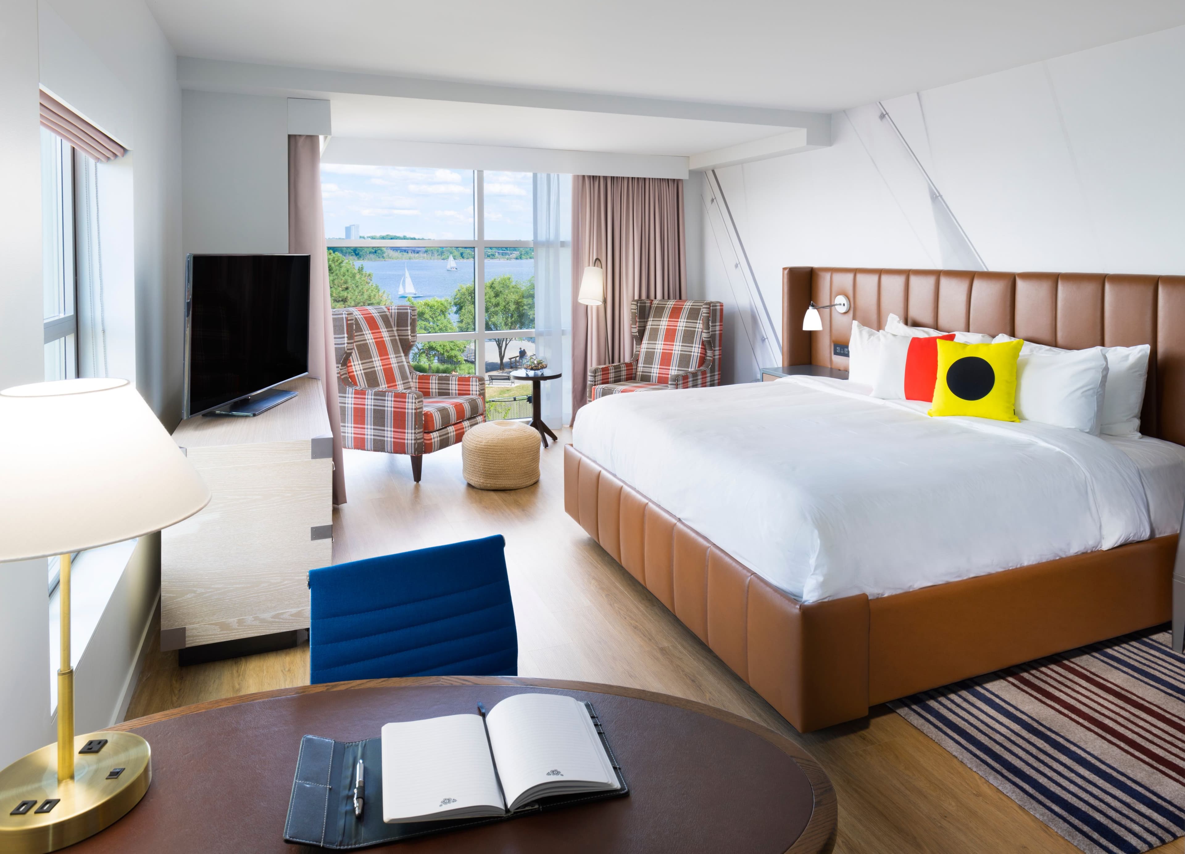 Hotel Indigo Old Town Alexandria — 10