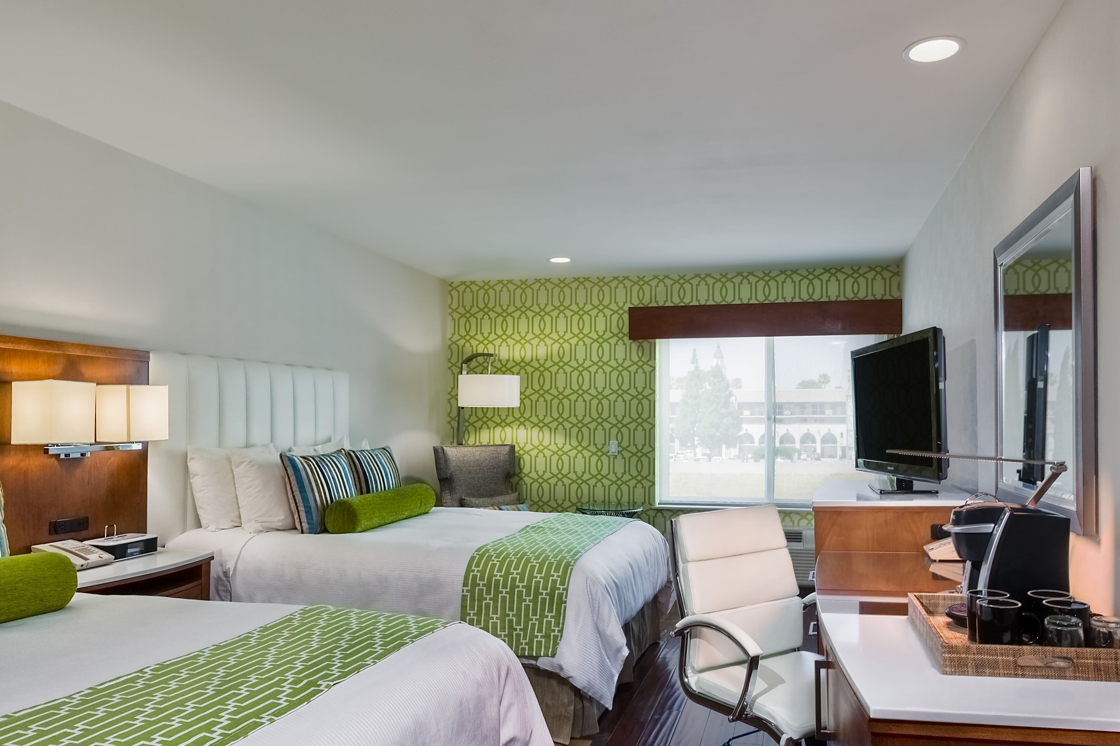 Hotel Indigo Anaheim — 7
