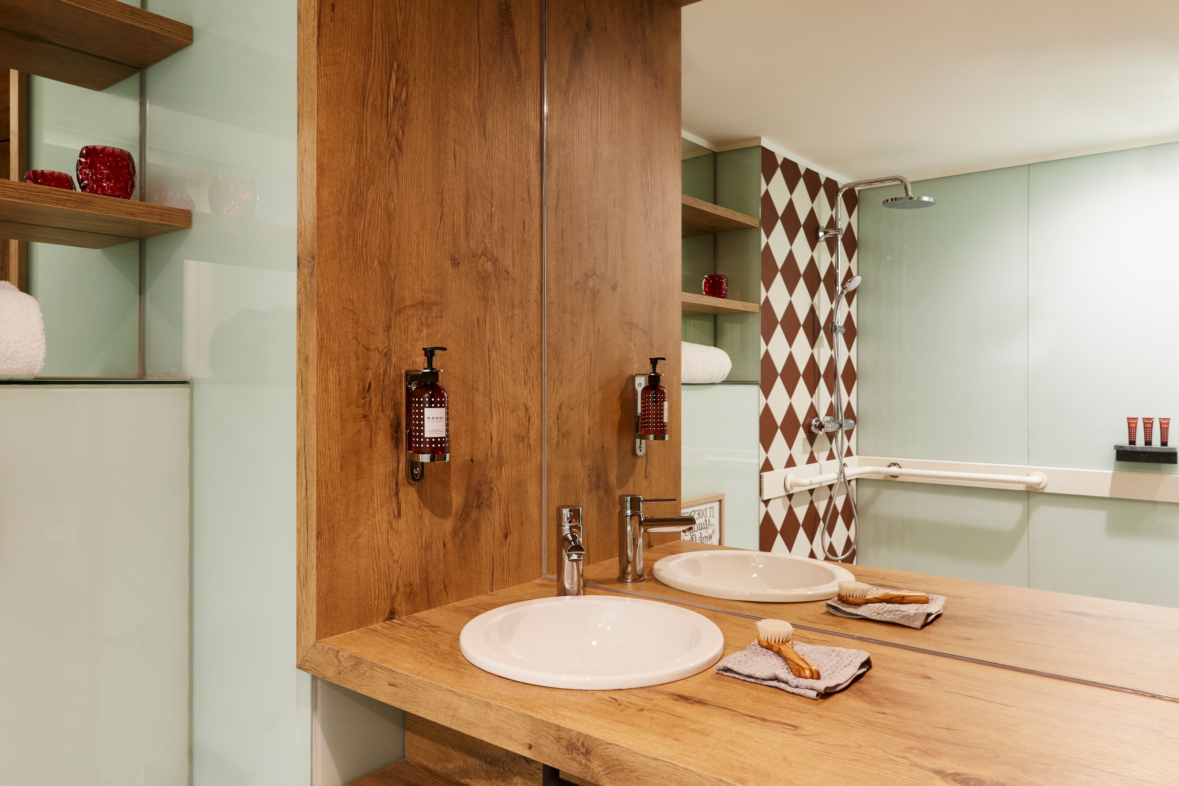 Hotel Indigo Antwerp - City Centre — 15