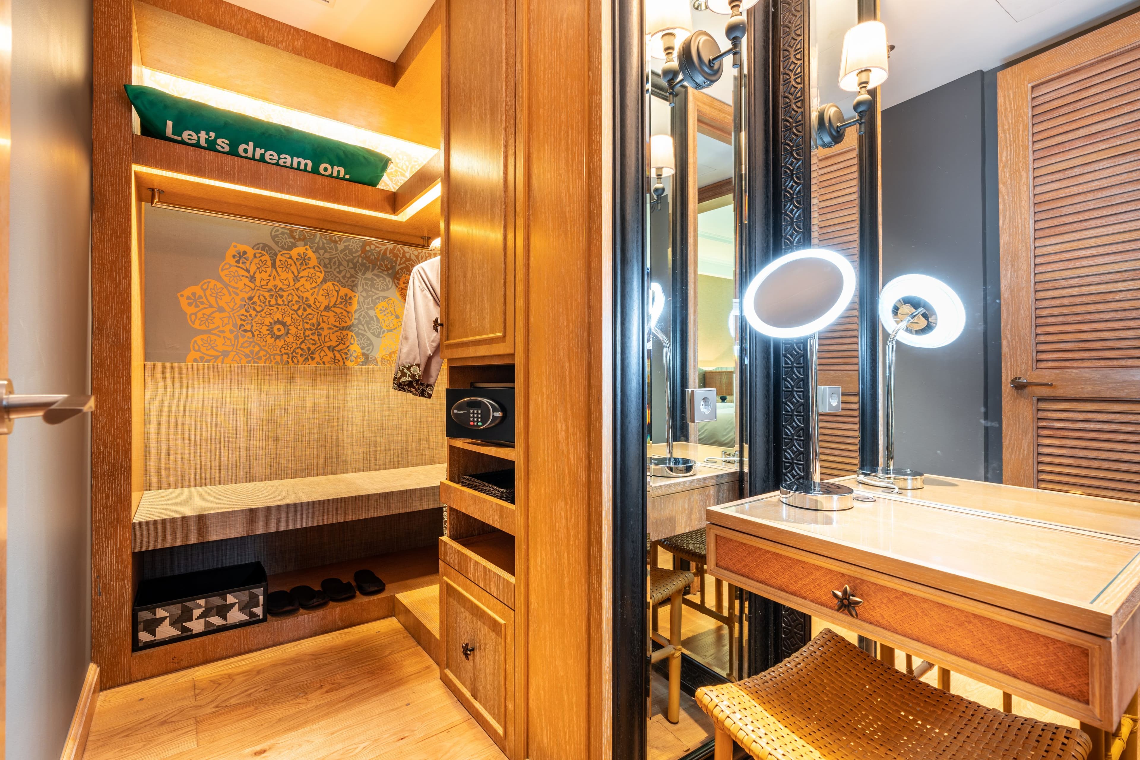 Hotel Indigo Bali Seminyak Beach — 8