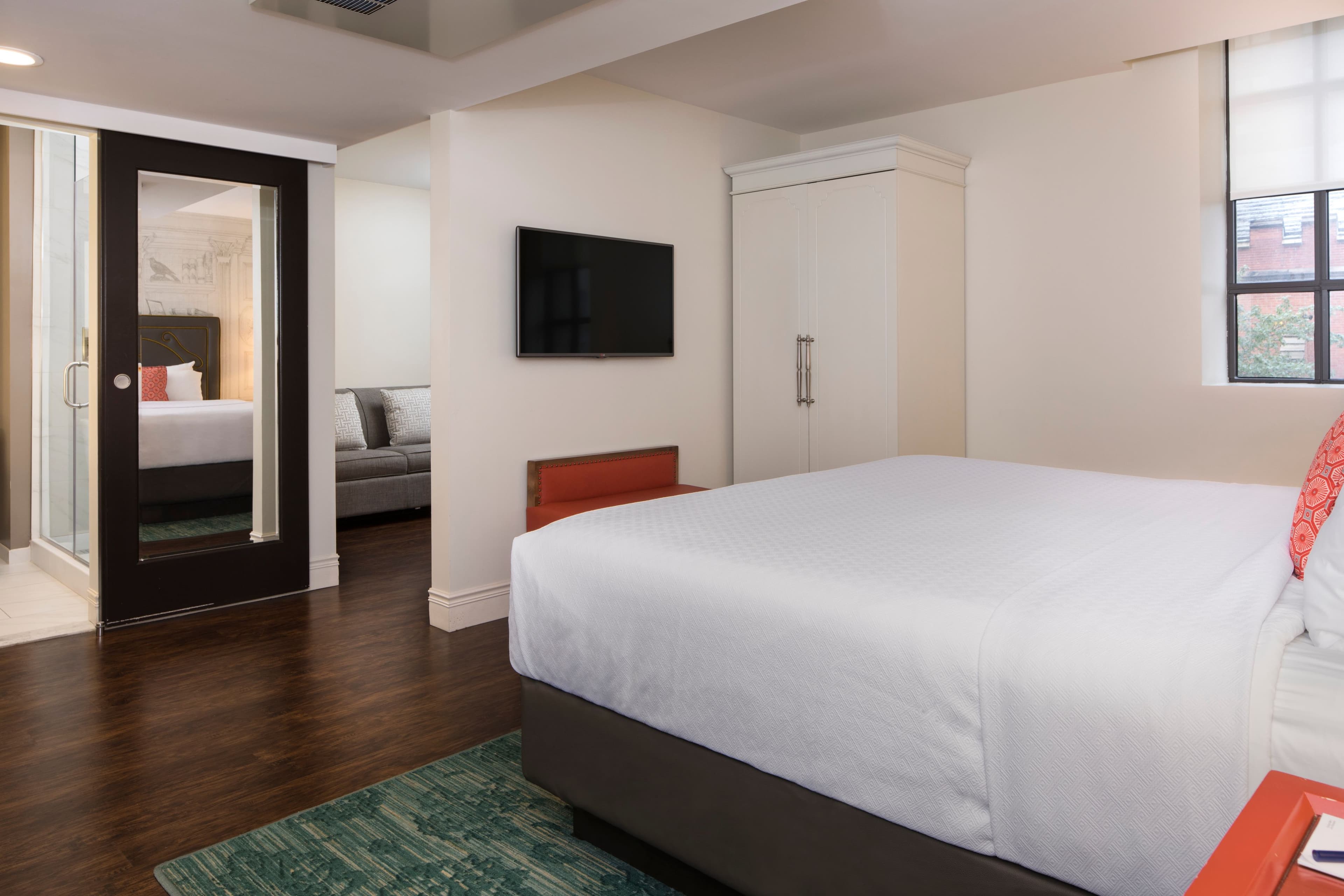 Hotel Indigo Baltimore Downtown - Image 2