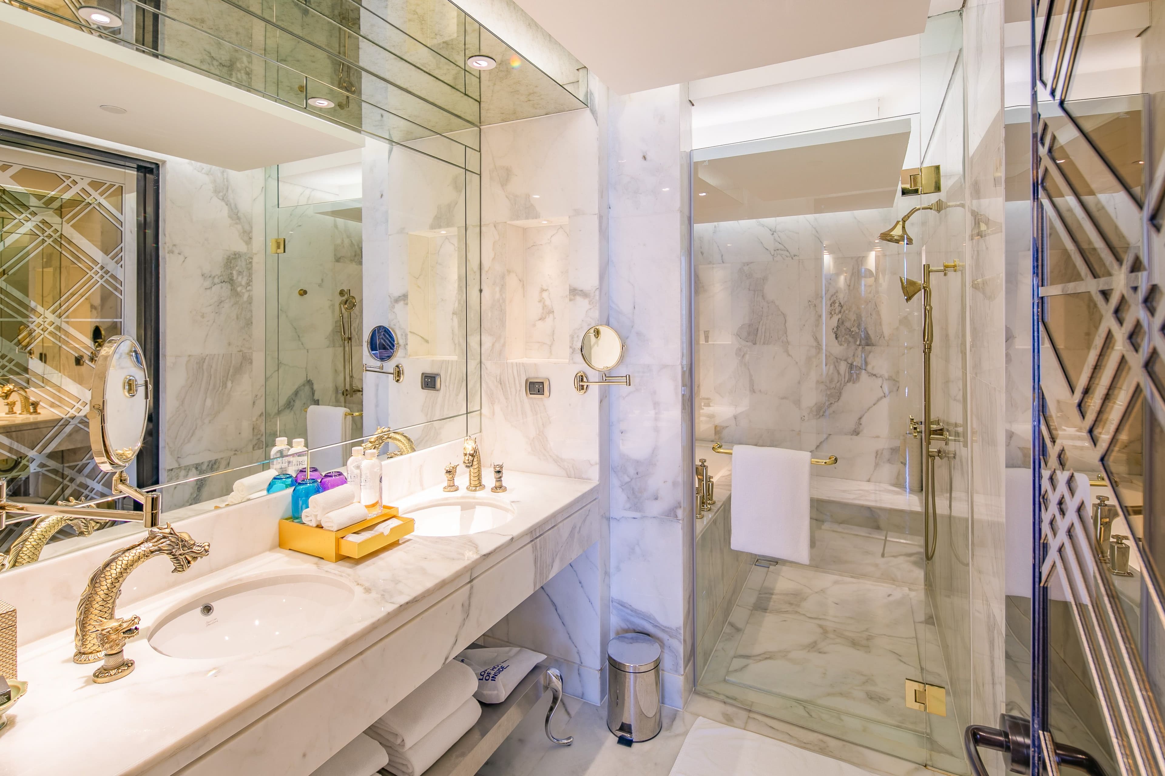 Hotel Indigo Bangkok Wireless Road — 108