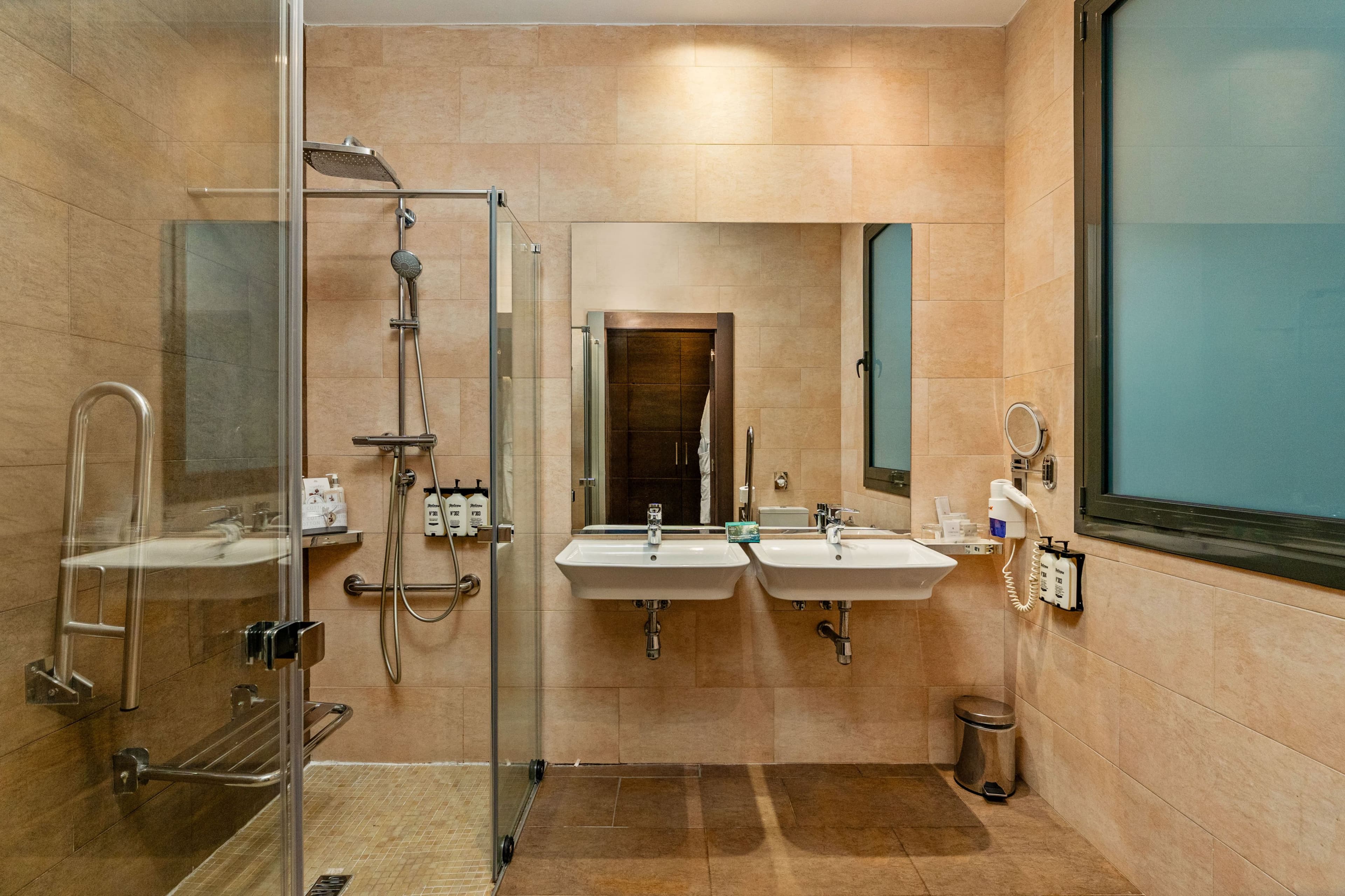 Hotel Indigo Barcelona - Plaza Catalunya — 66
