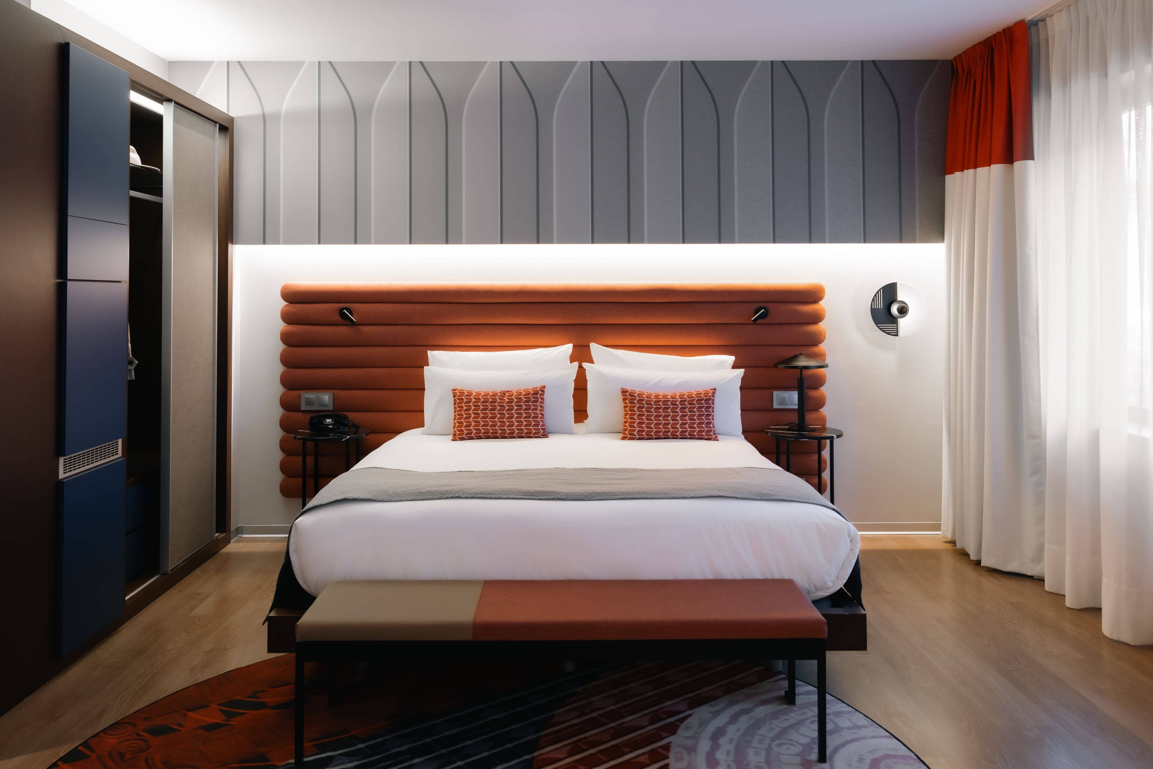 Hotel Indigo Barcelona Plaza Espana - Image 2