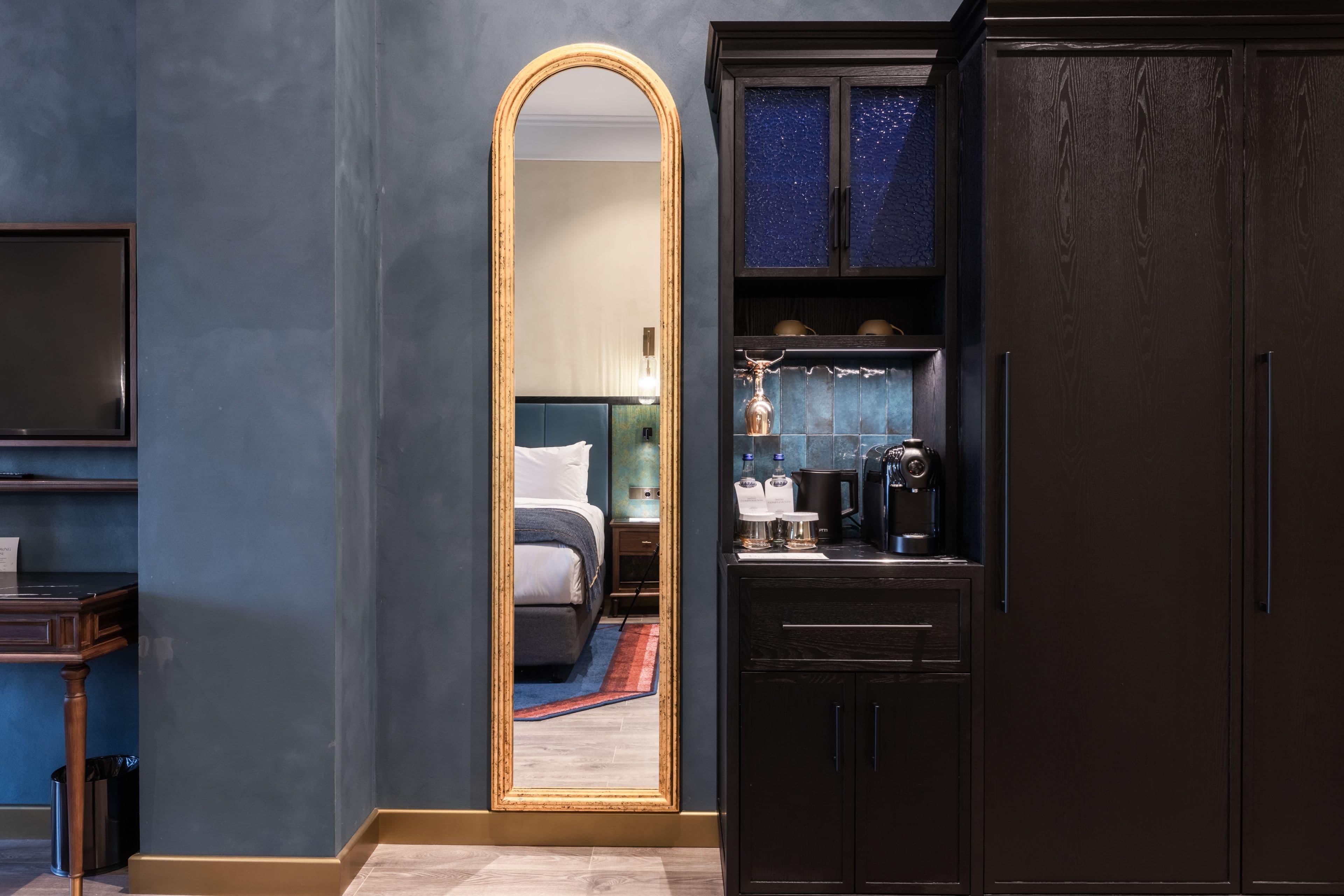 Hotel Indigo Batumi - Old Town — 27