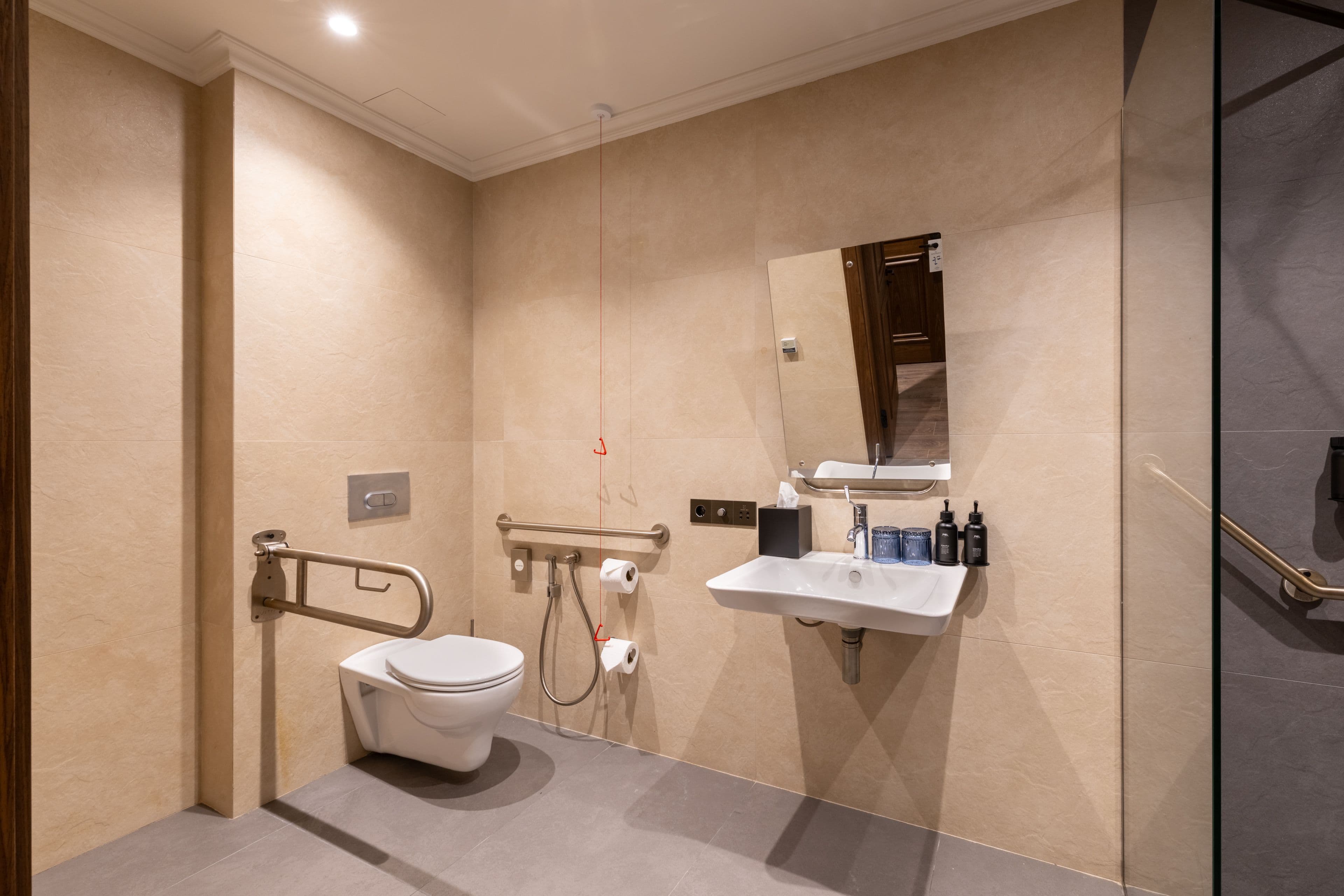 Hotel Indigo Batumi - Old Town — 6