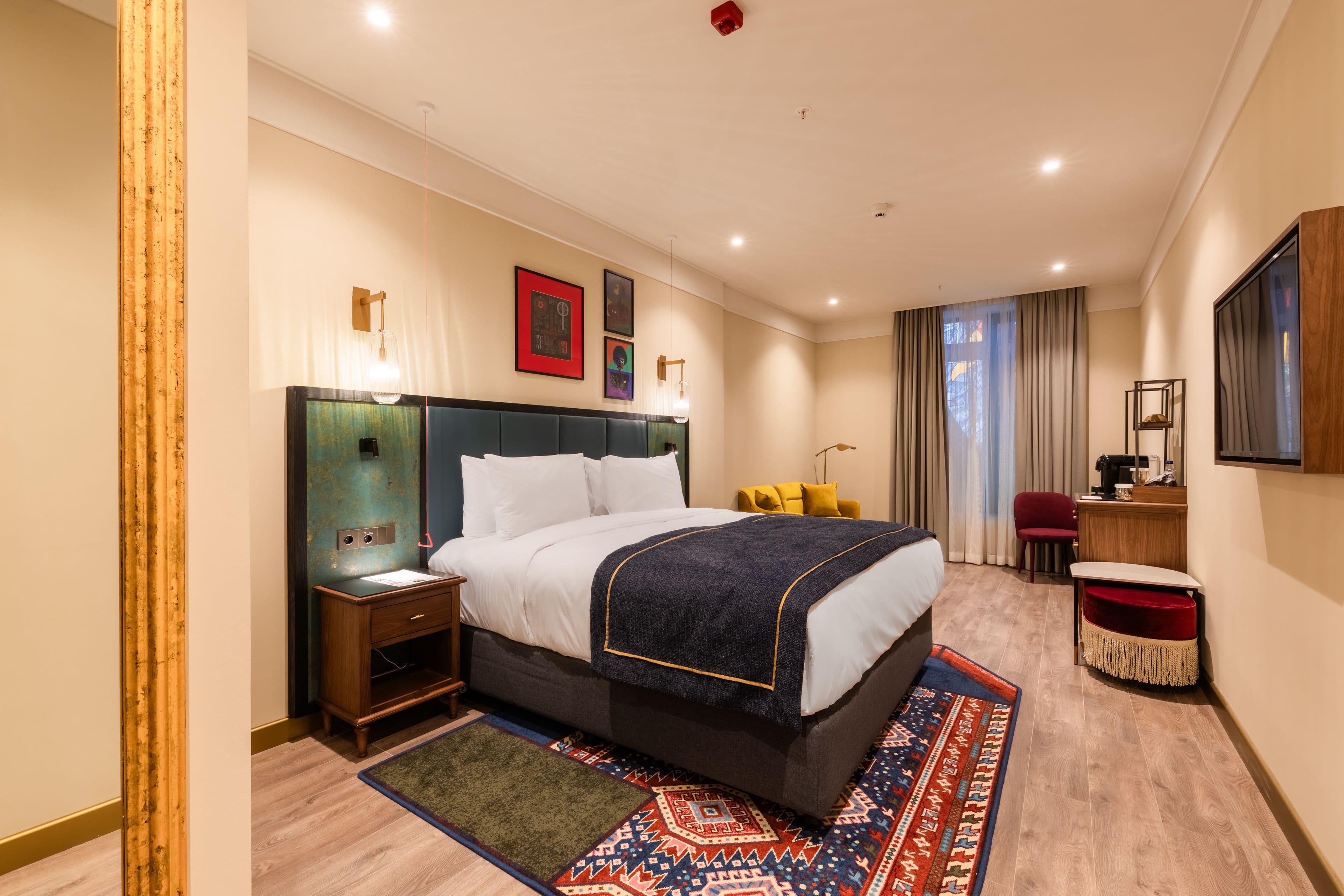 Hotel Indigo Batumi - Old Town - Image 2