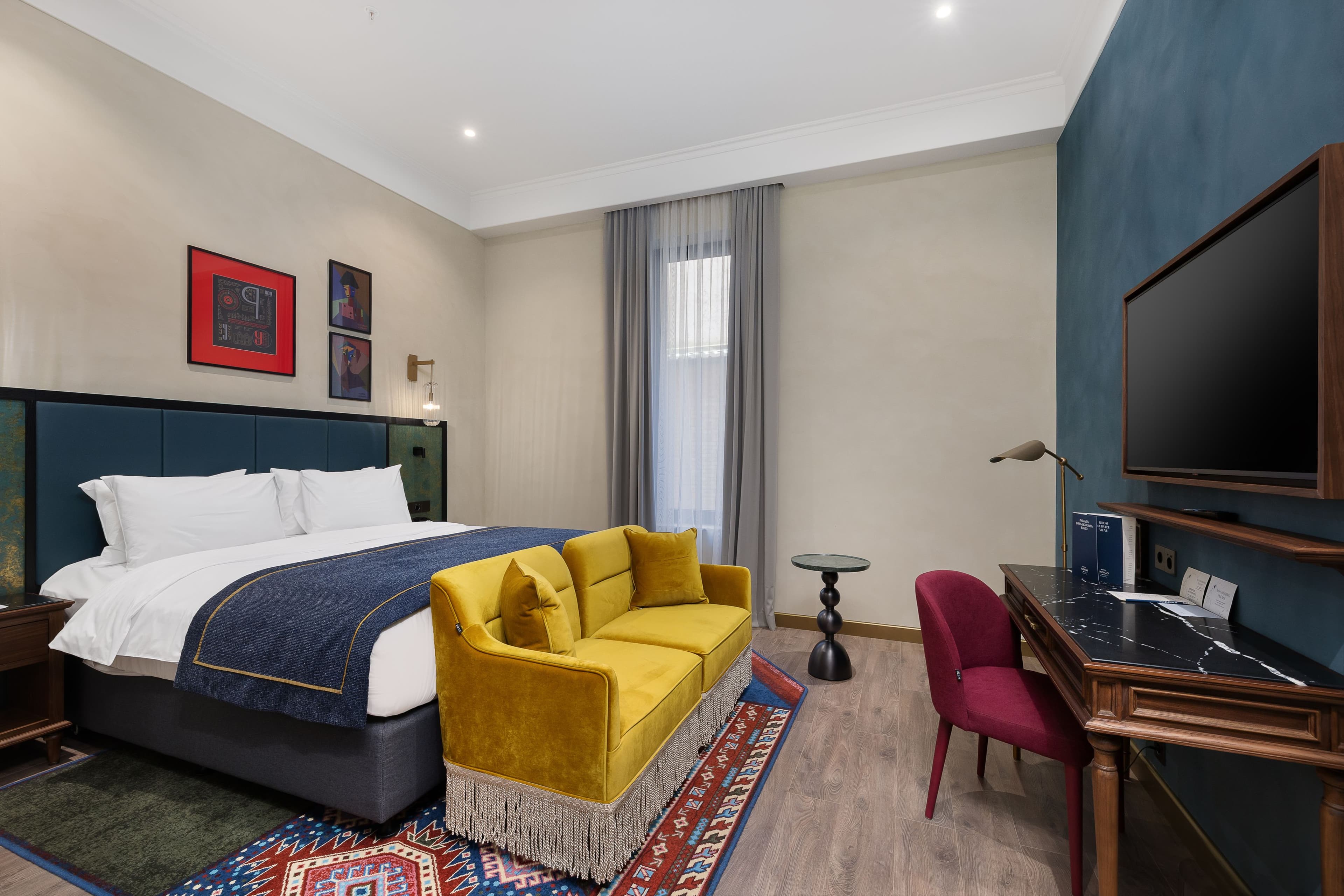Hotel Indigo Batumi - Old Town — 23