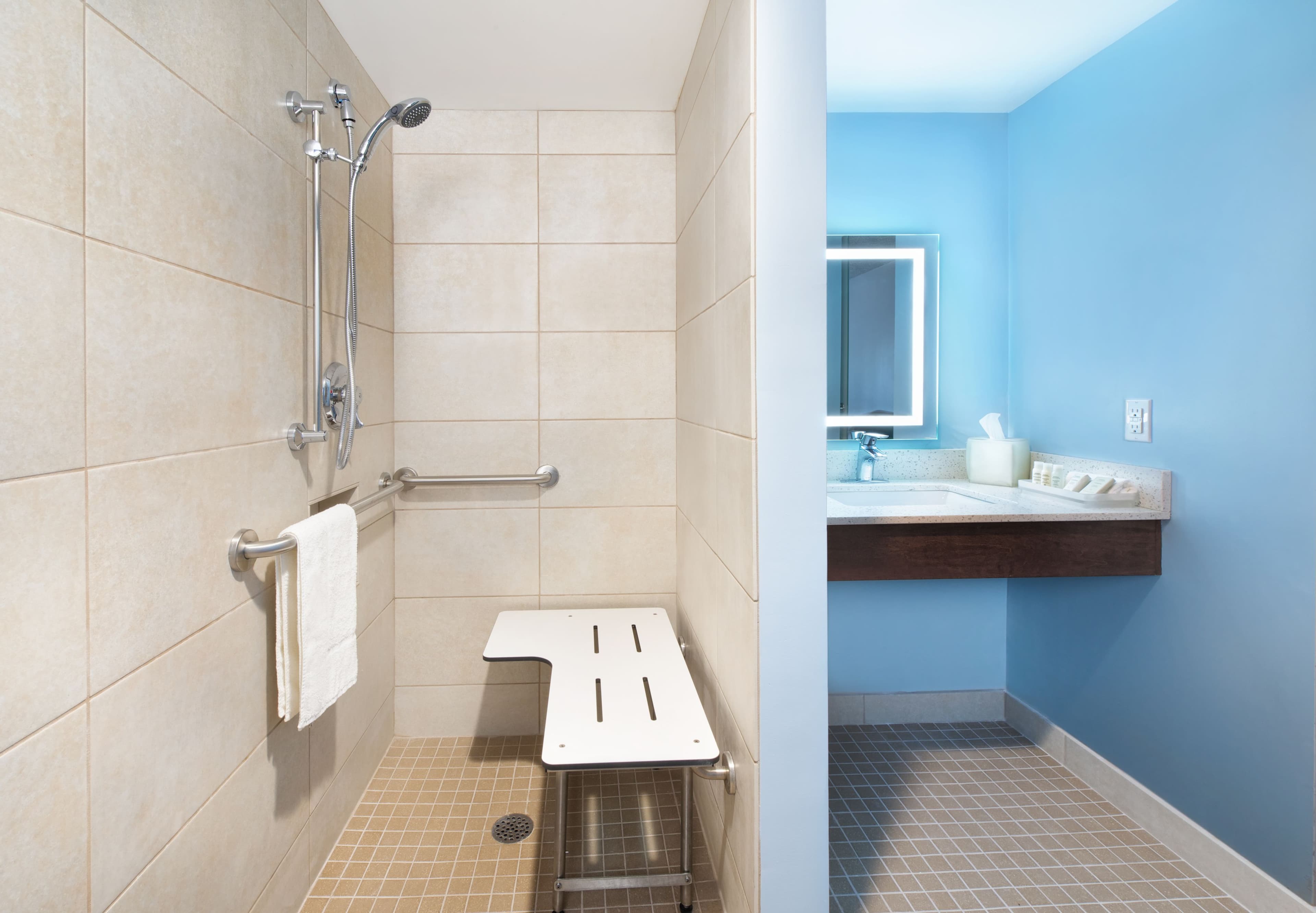 Hotel Indigo Cleveland-Beachwood — 41