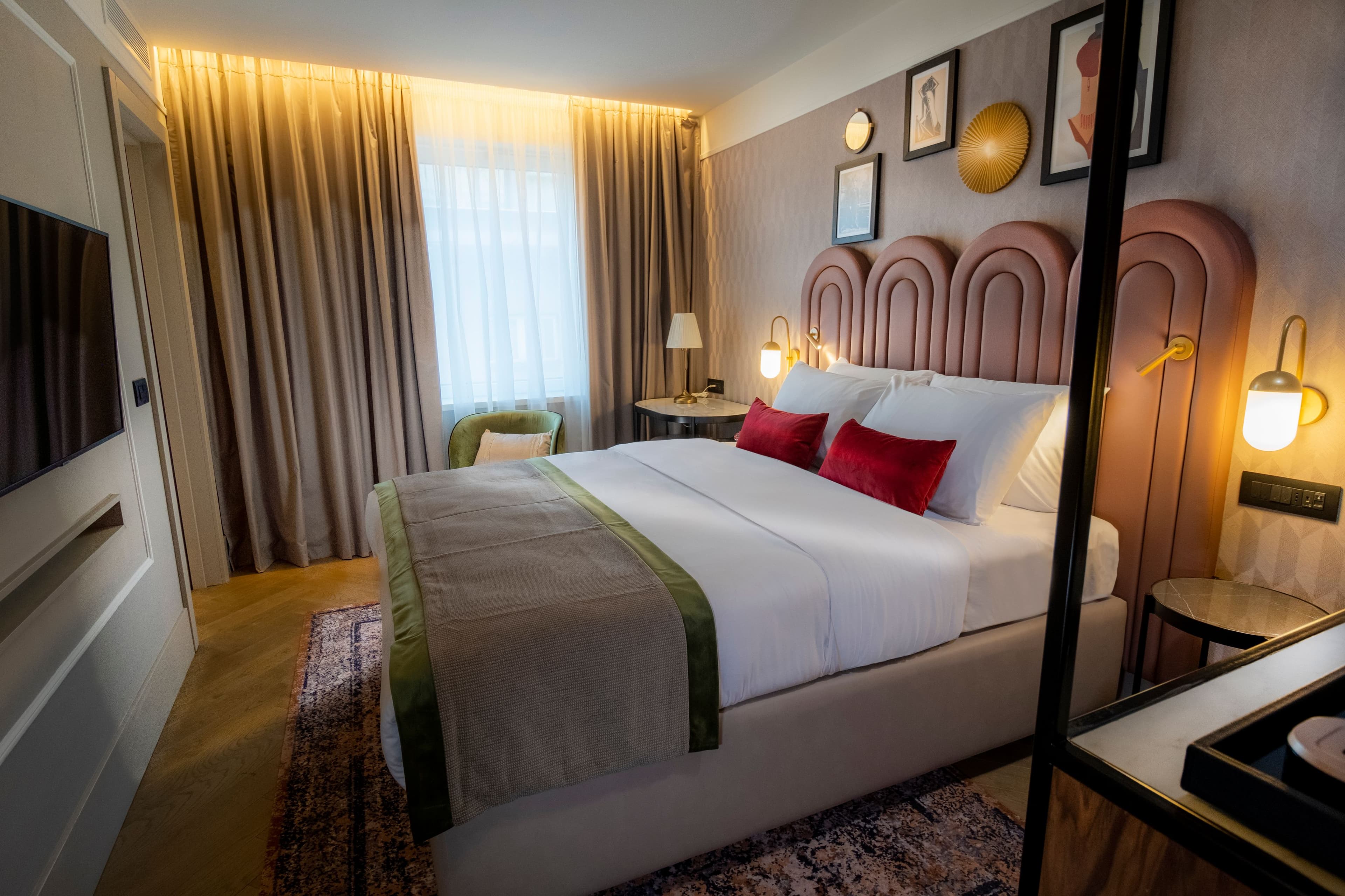 Hotel Indigo Belgrade — 14