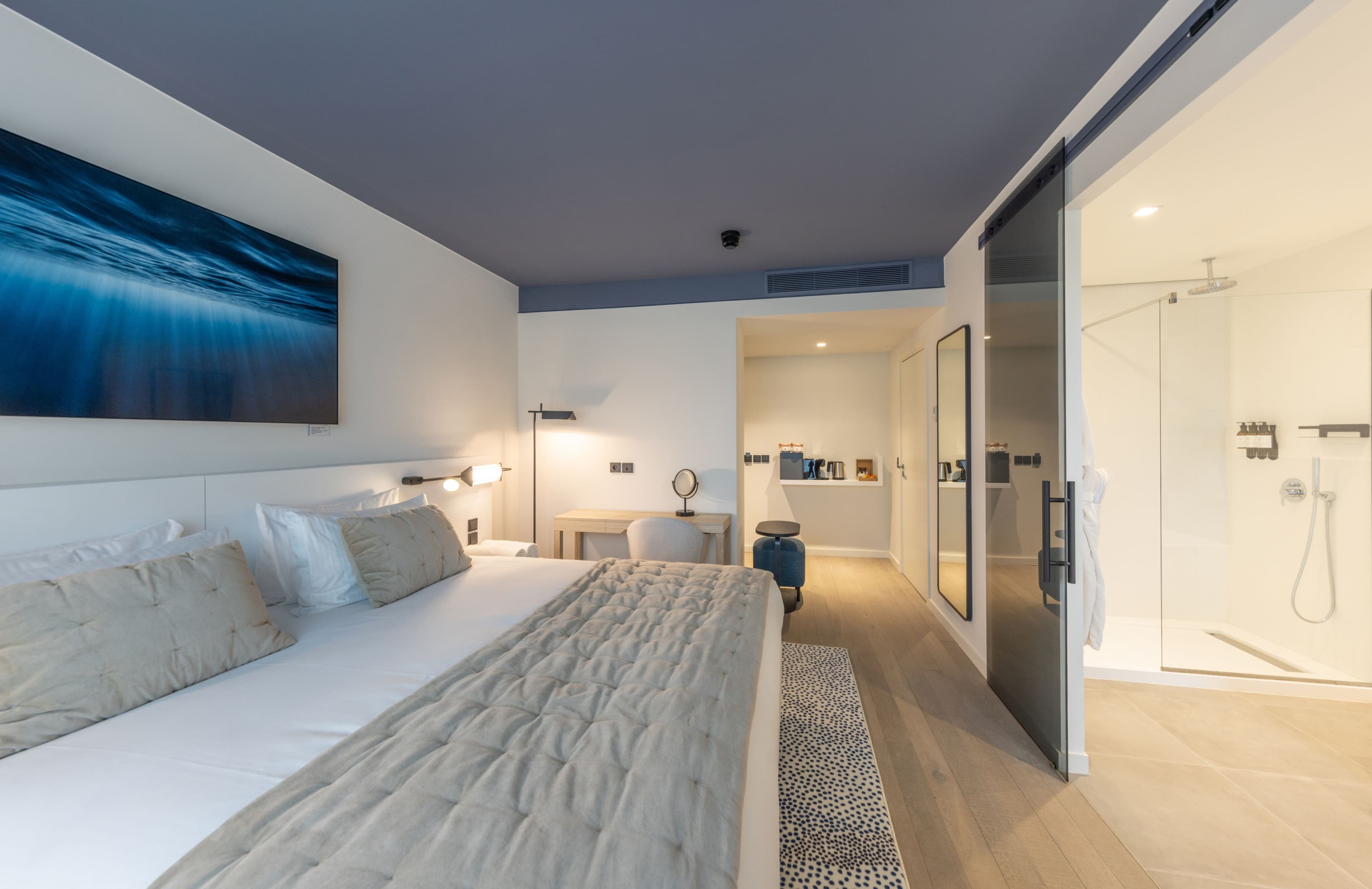 Hotel Indigo Cagnes-sur-Mer — 16