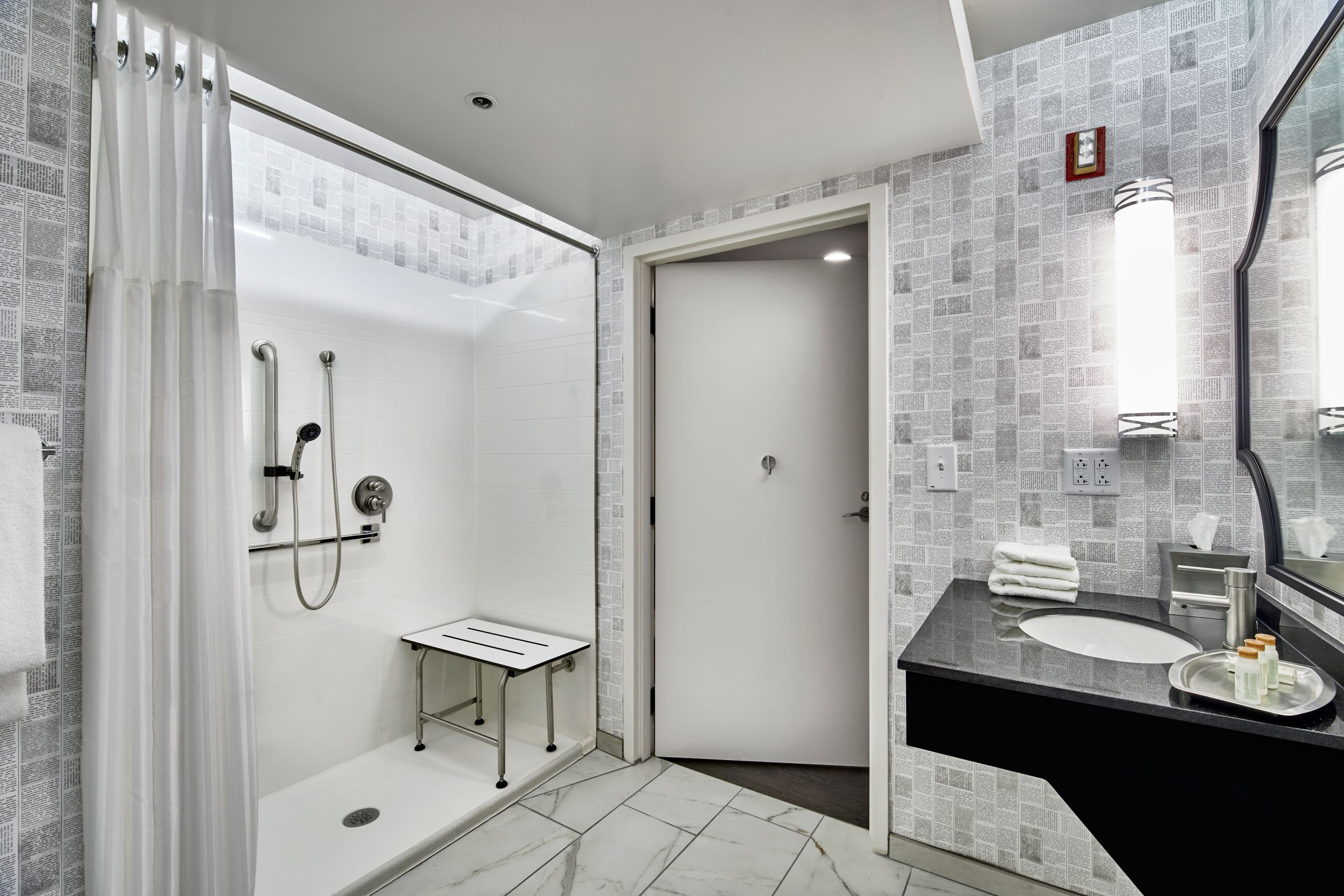 Hotel Indigo Cleveland Downtown — 16