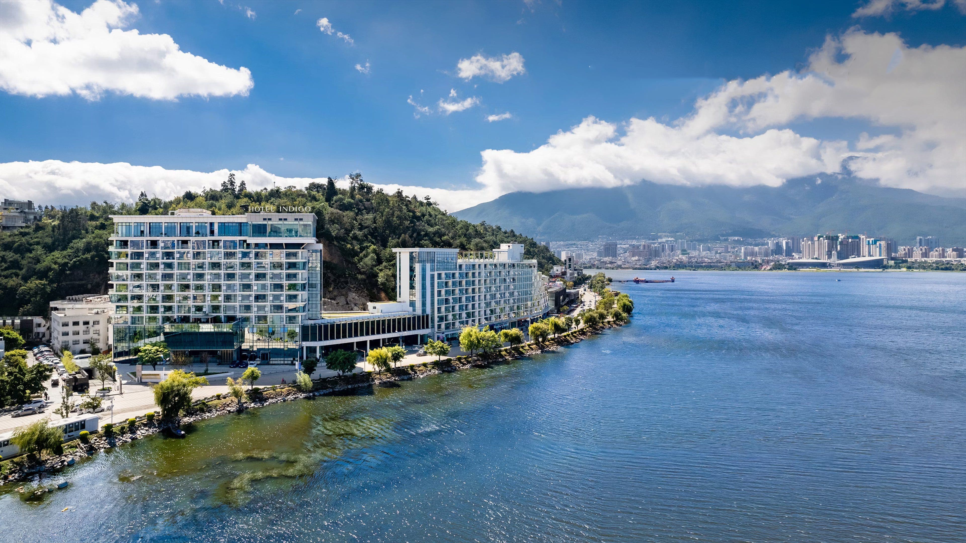 Hotel Indigo Dali Erhai - Image 1