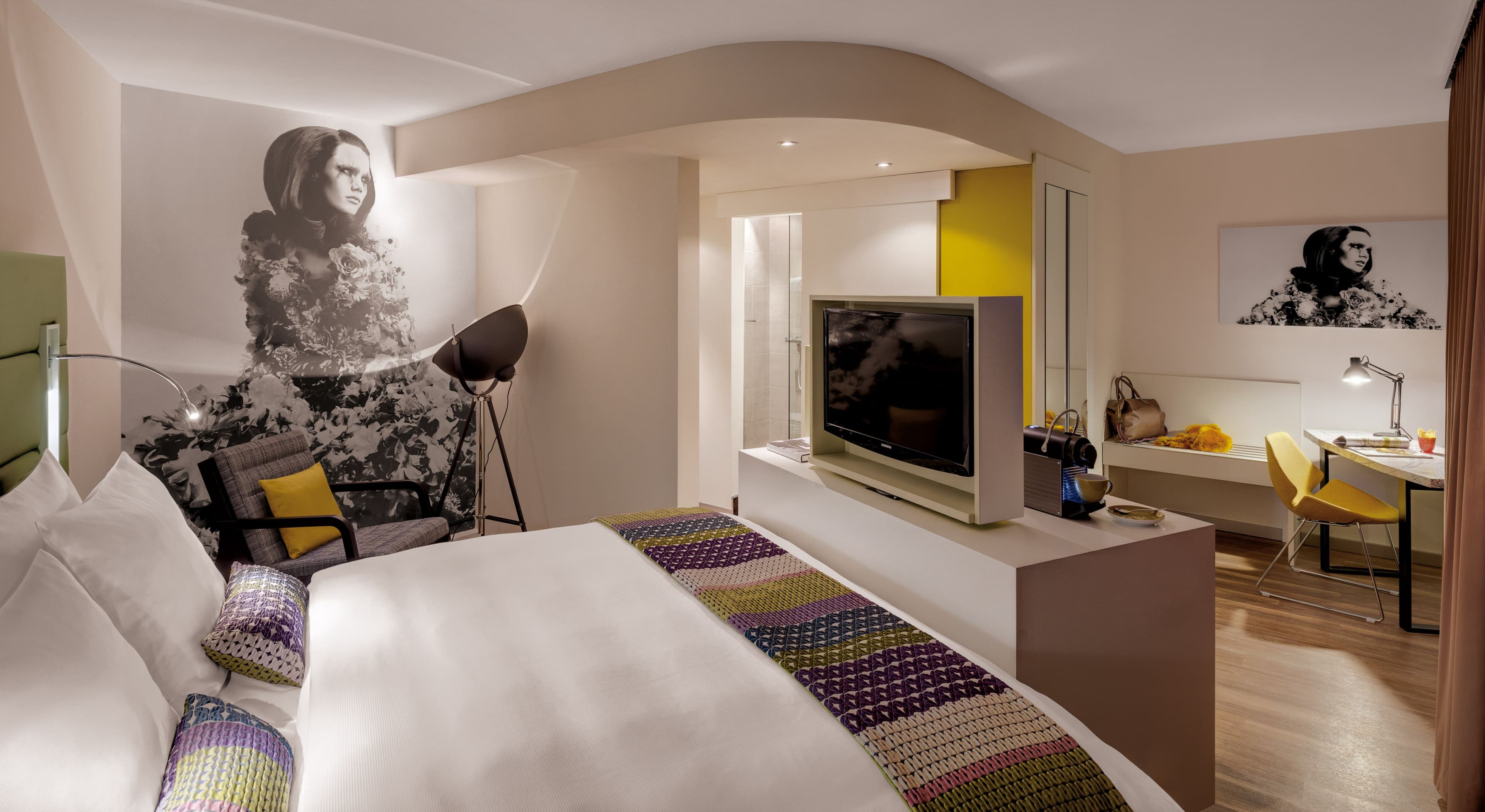 Hotel Indigo Dusseldorf — 13