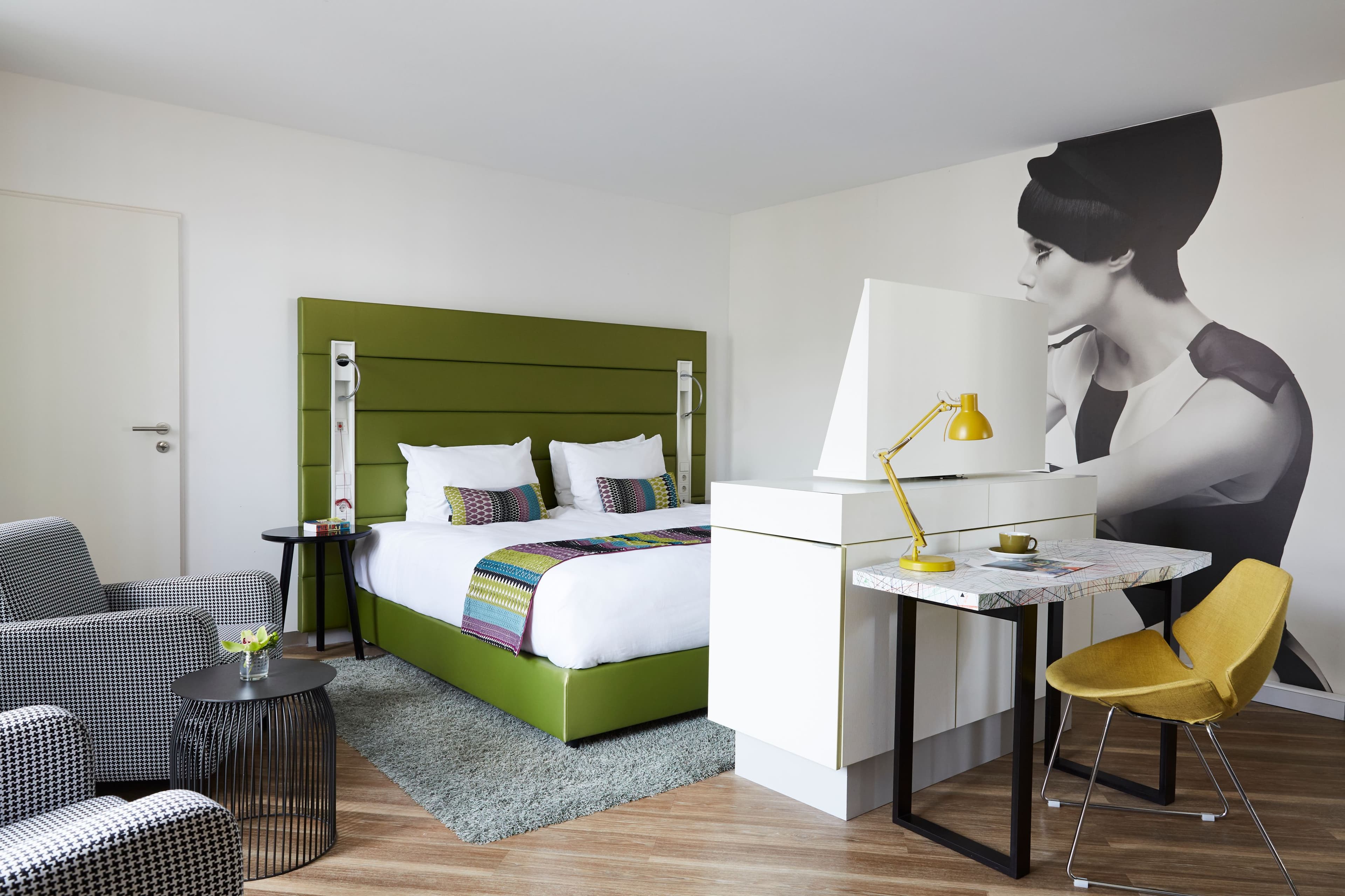 Hotel Indigo Dusseldorf - Image 3
