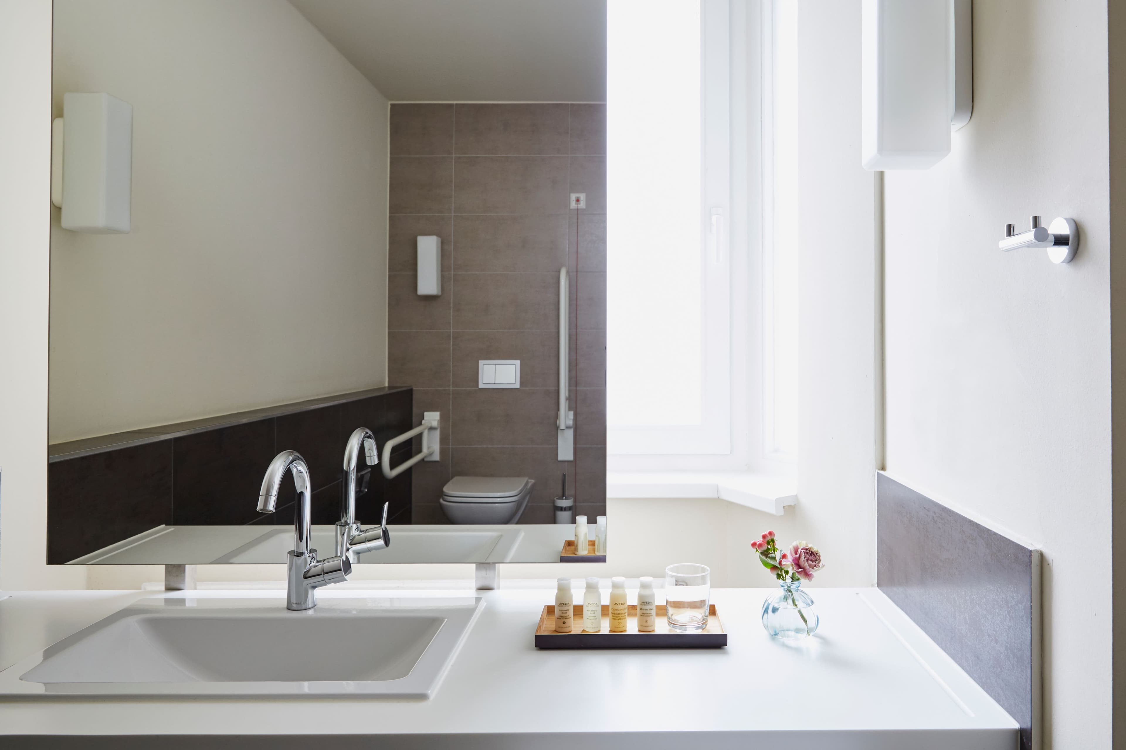 Hotel Indigo Dusseldorf — 7