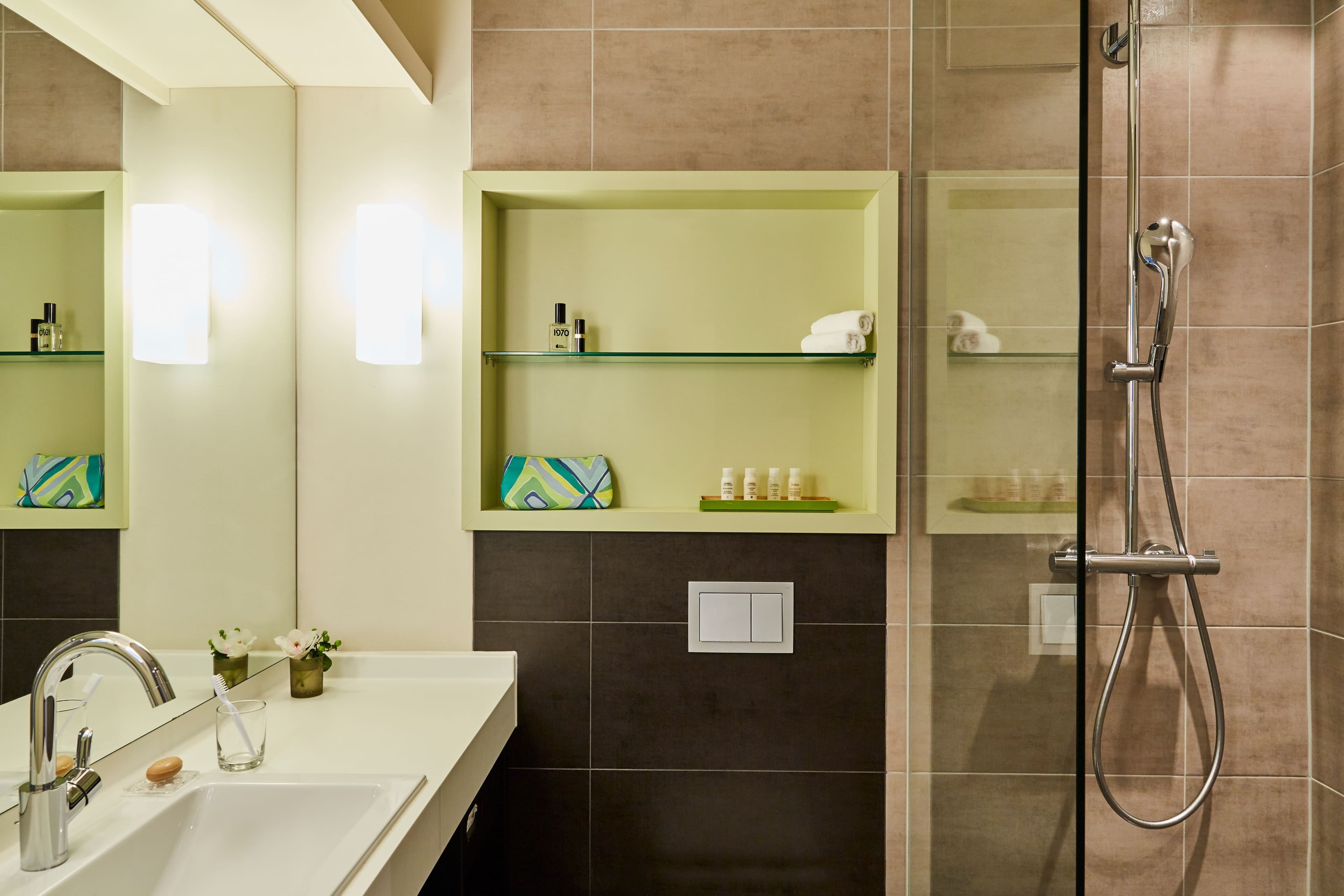 Hotel Indigo Dusseldorf - Image 5