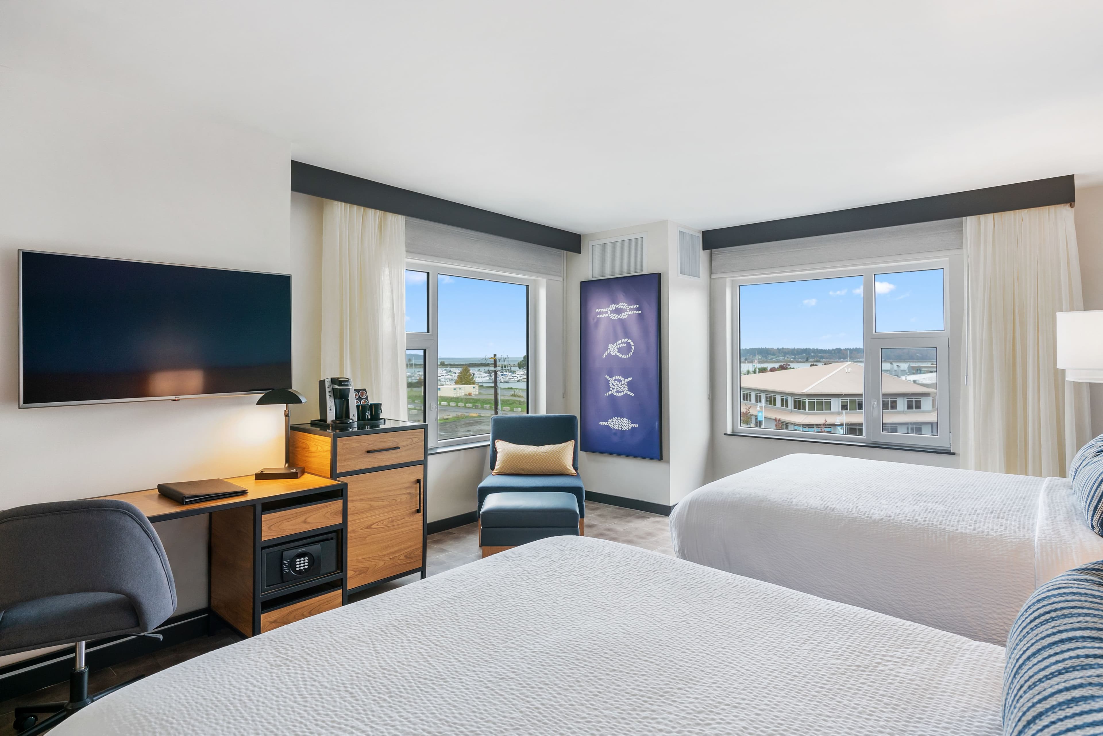 Hotel Indigo Seattle Everett Waterfront — 8