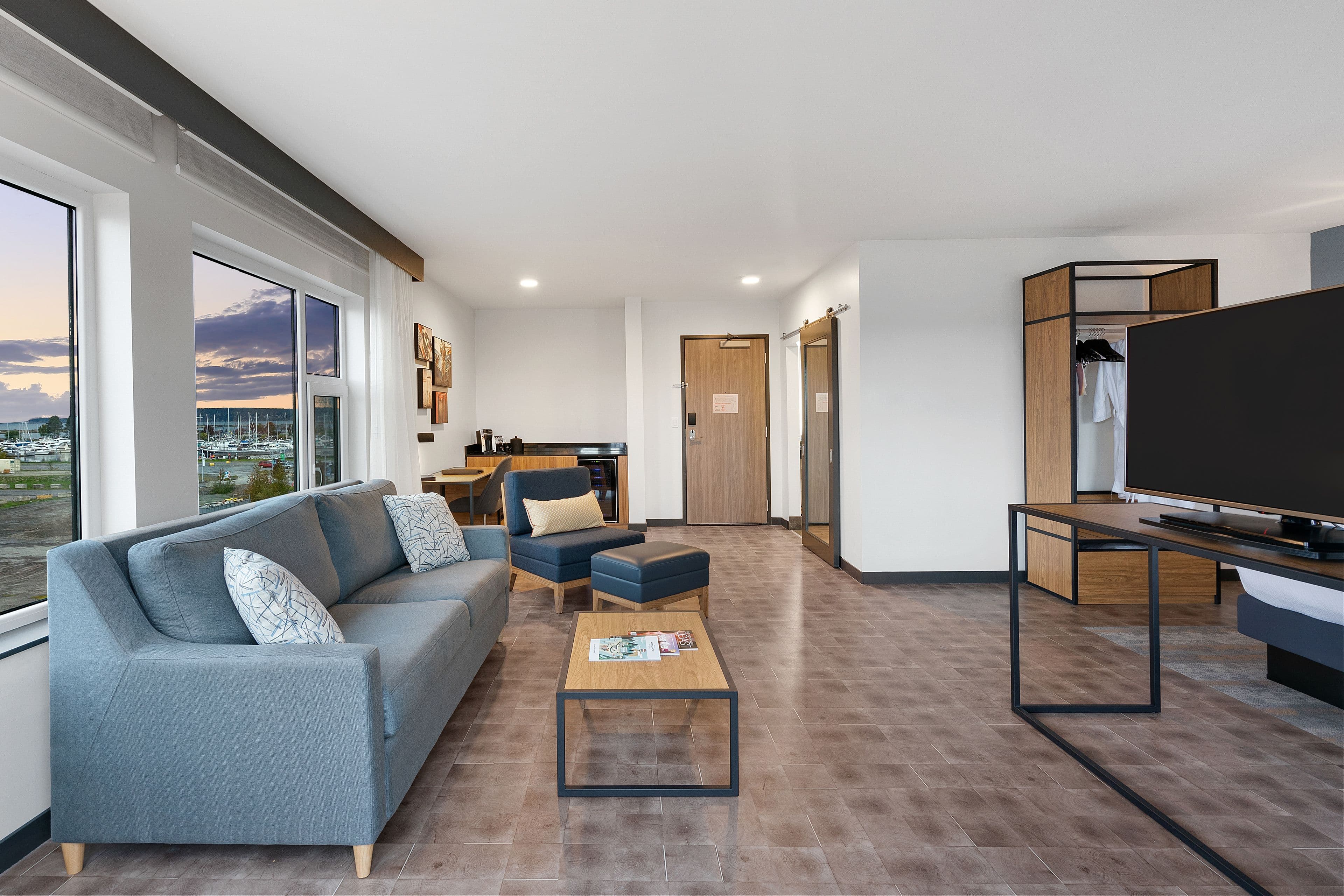 Hotel Indigo Seattle Everett Waterfront — 14