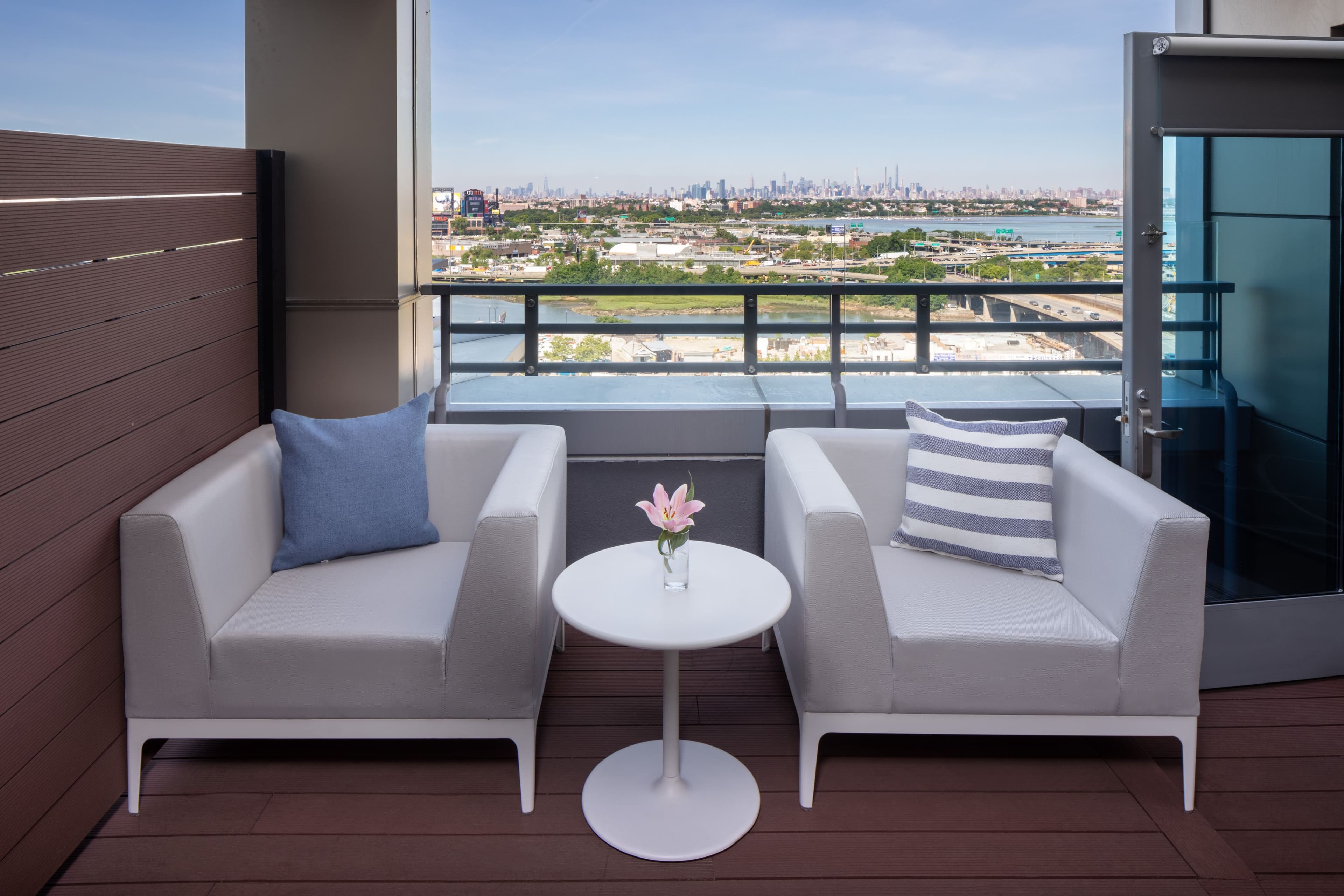 Hotel Indigo Flushing - LaGuardia — 9