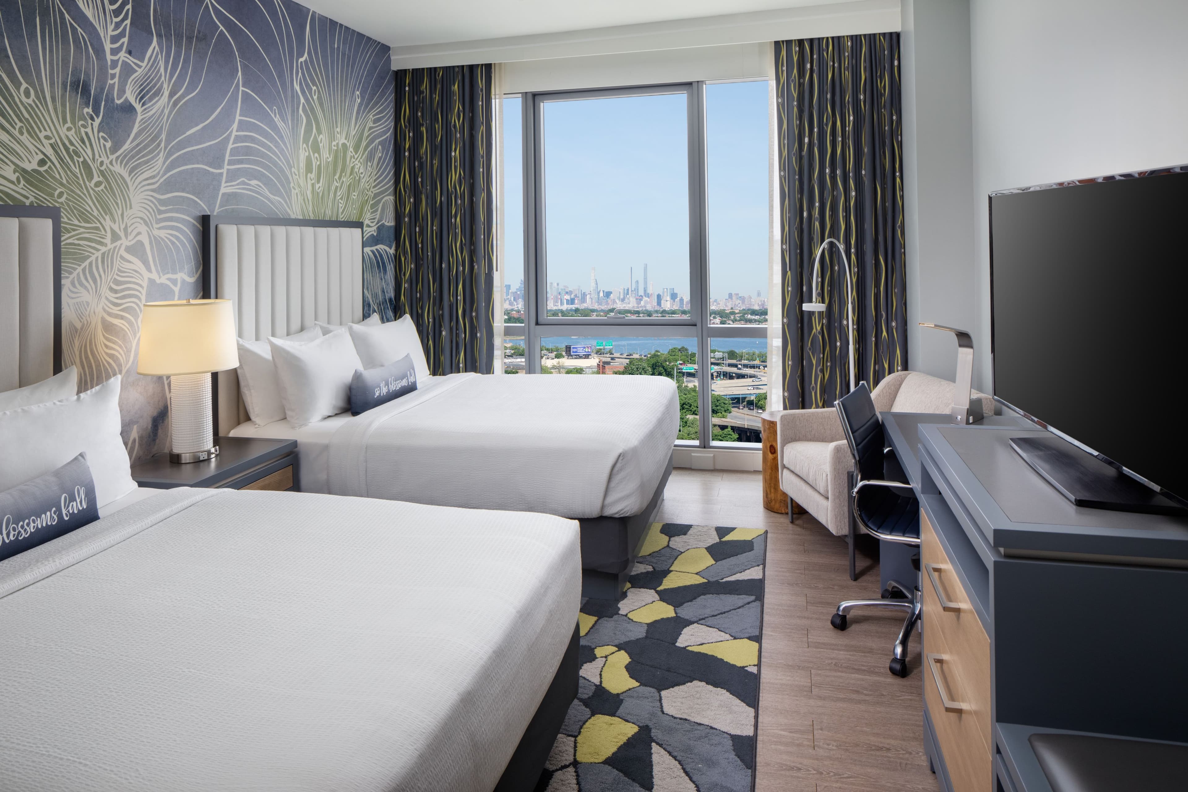 Hotel Indigo Flushing - LaGuardia — 16