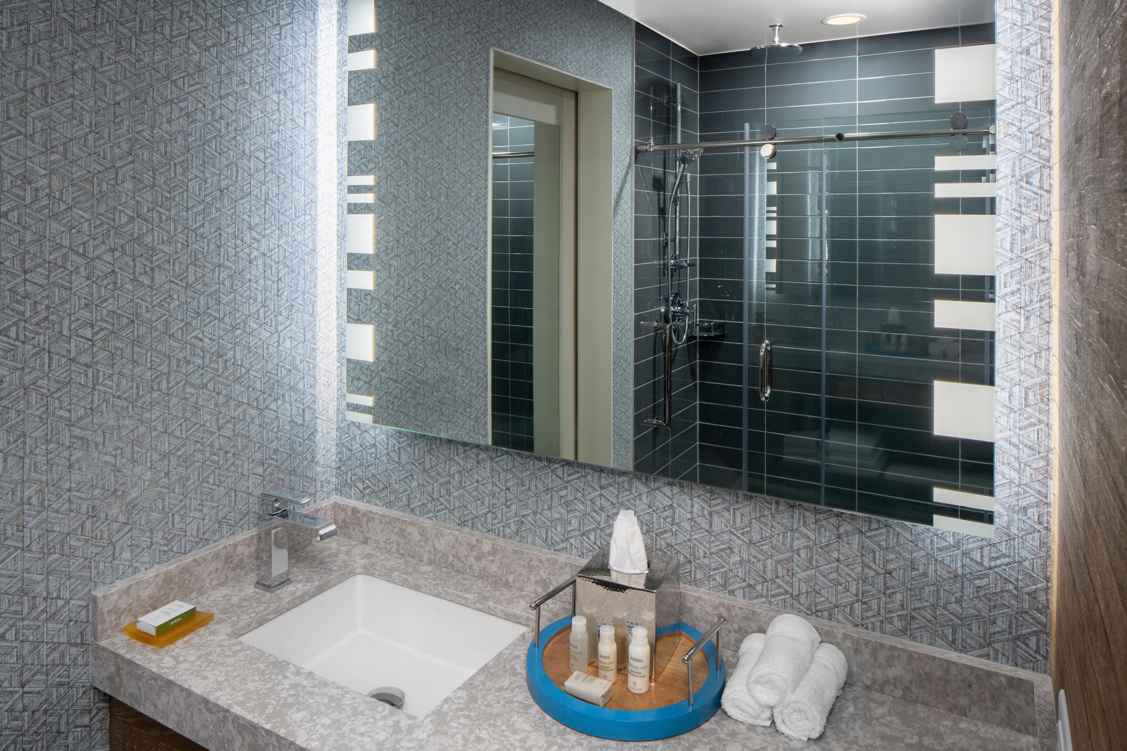 Hotel Indigo Gainesville-Celebration Pointe - Image 5