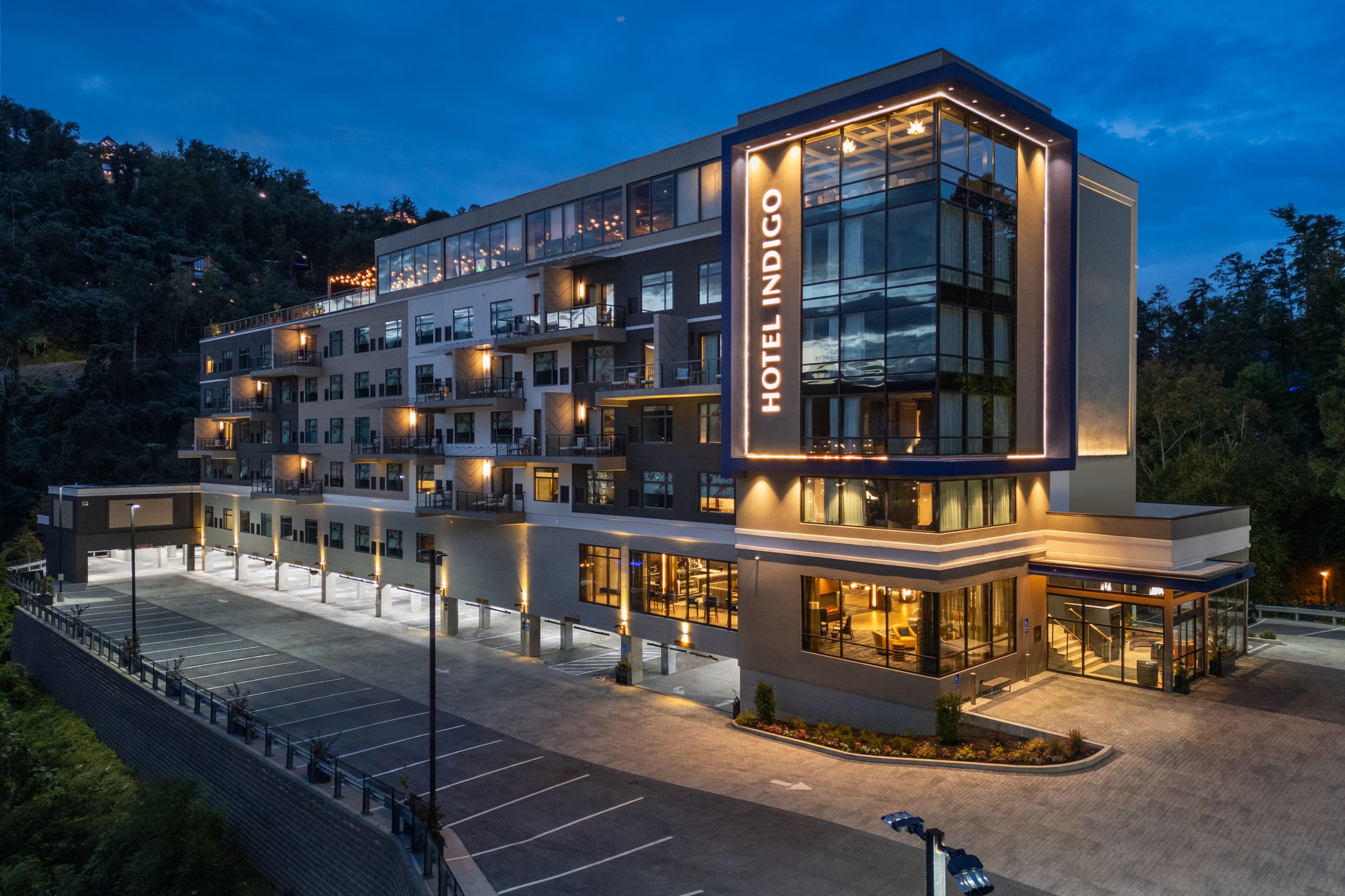 Hotel Indigo Gatlinburg Downtown - Image 1