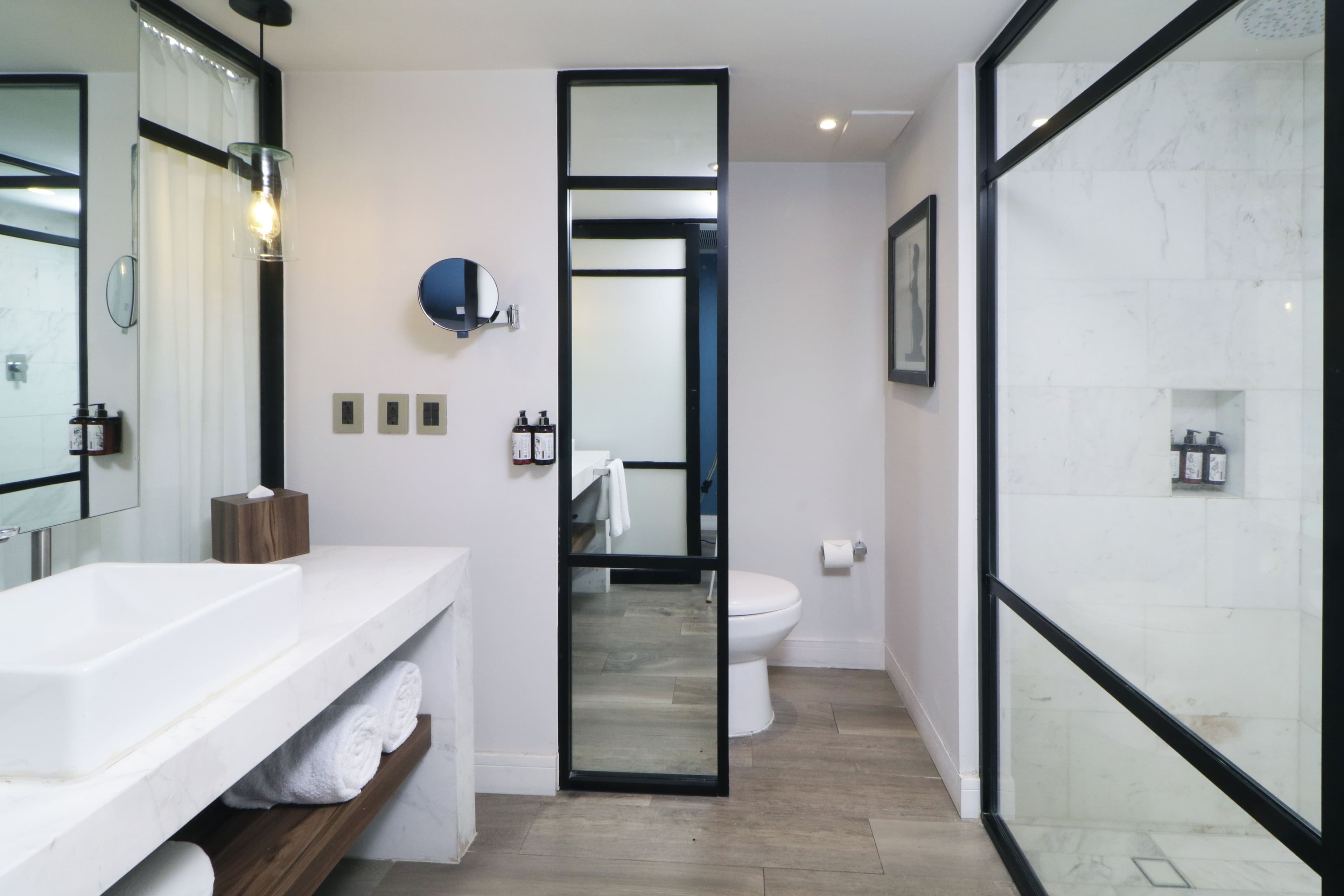 Standard Room - Image 6