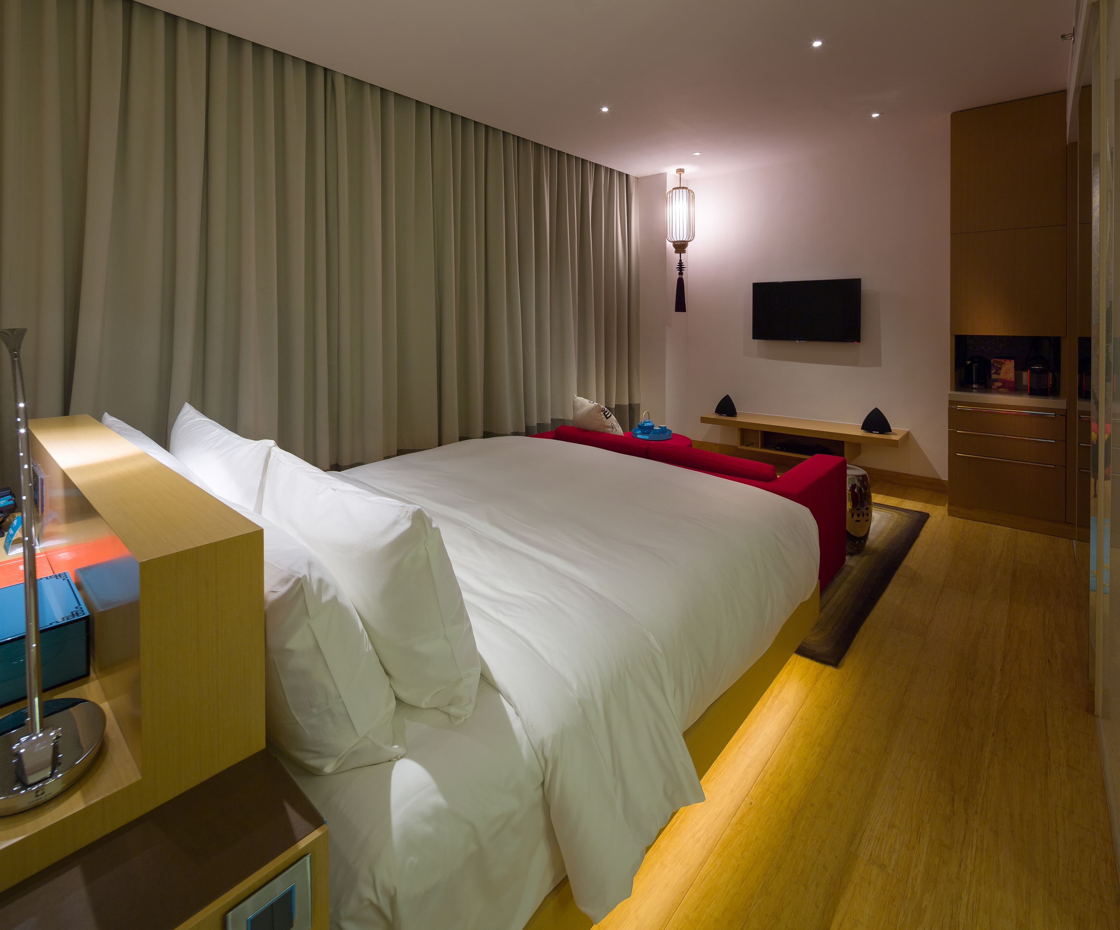 Hotel Indigo Hong Kong Island - Image 3