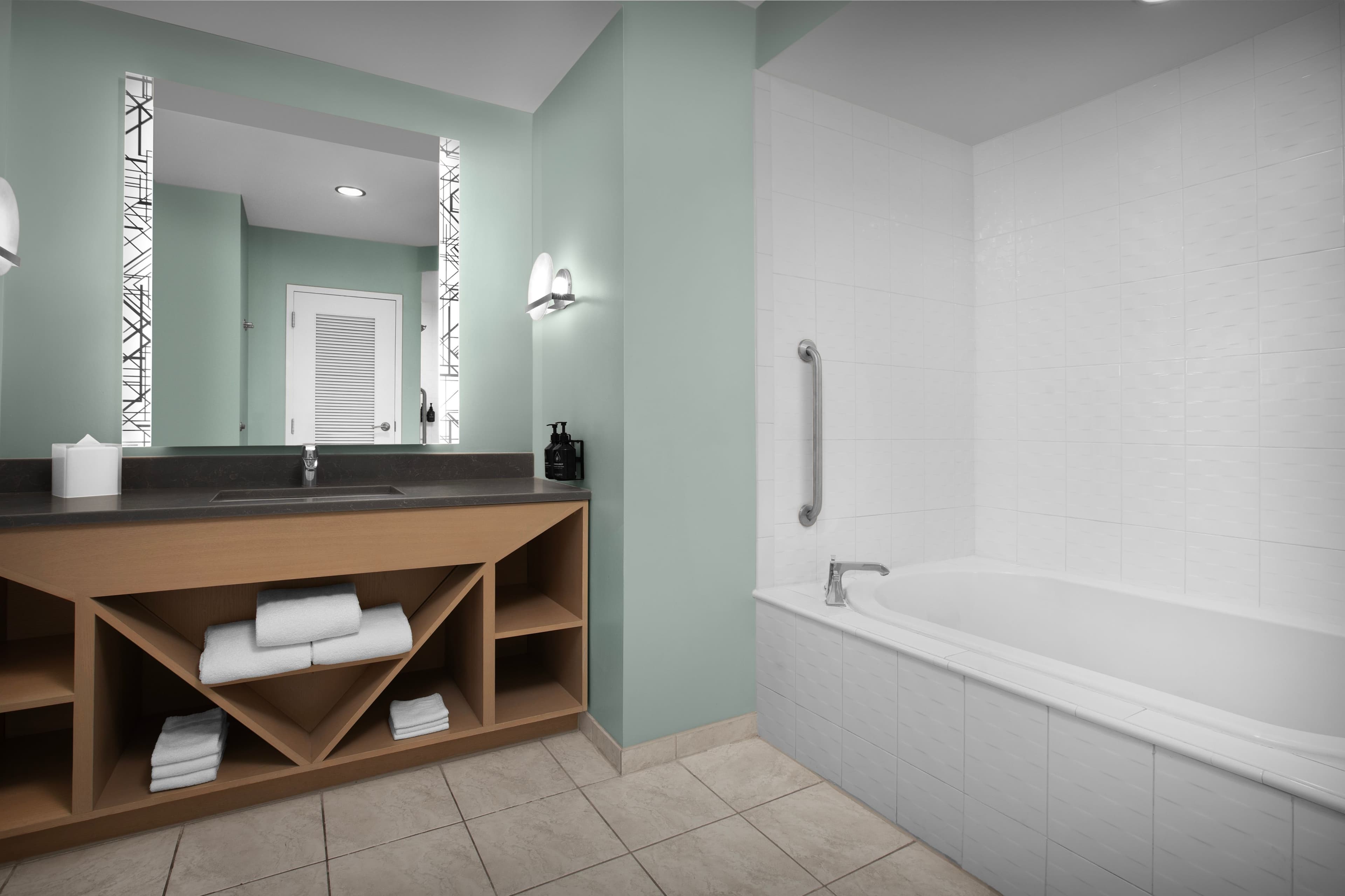 Hotel Indigo Jacksonville-Deerwood Park — 34