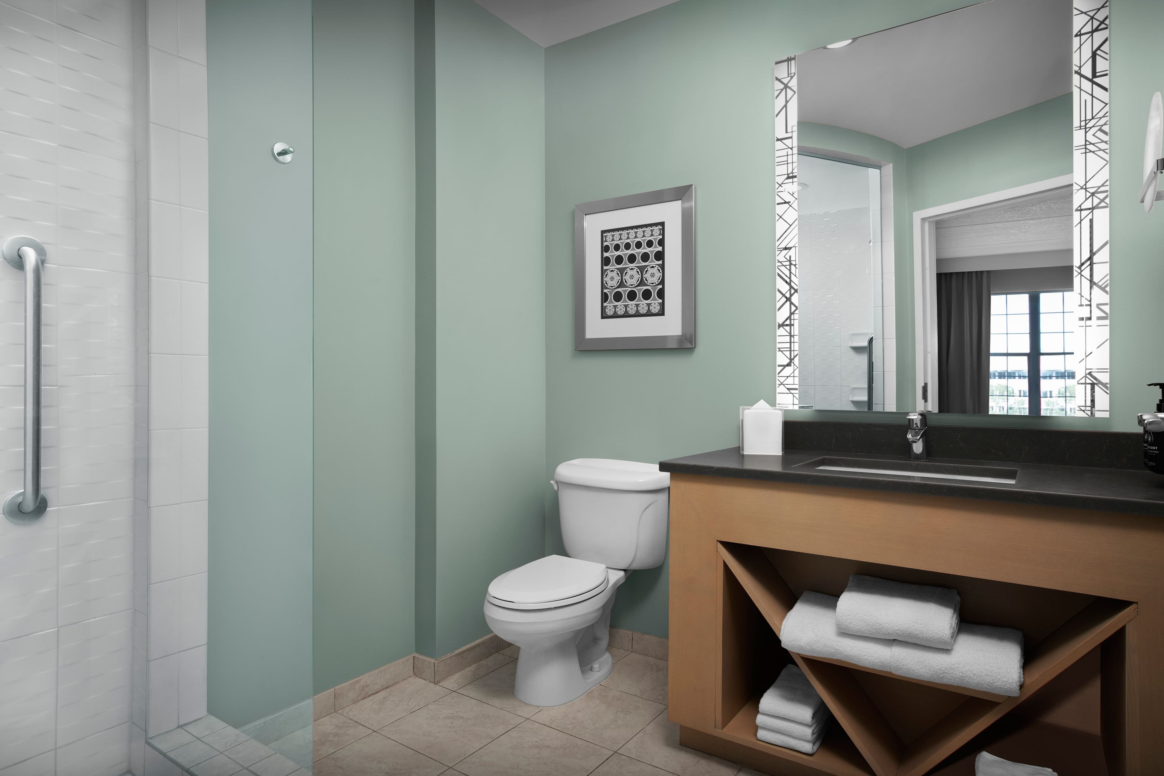 Hotel Indigo Jacksonville-Deerwood Park — 8