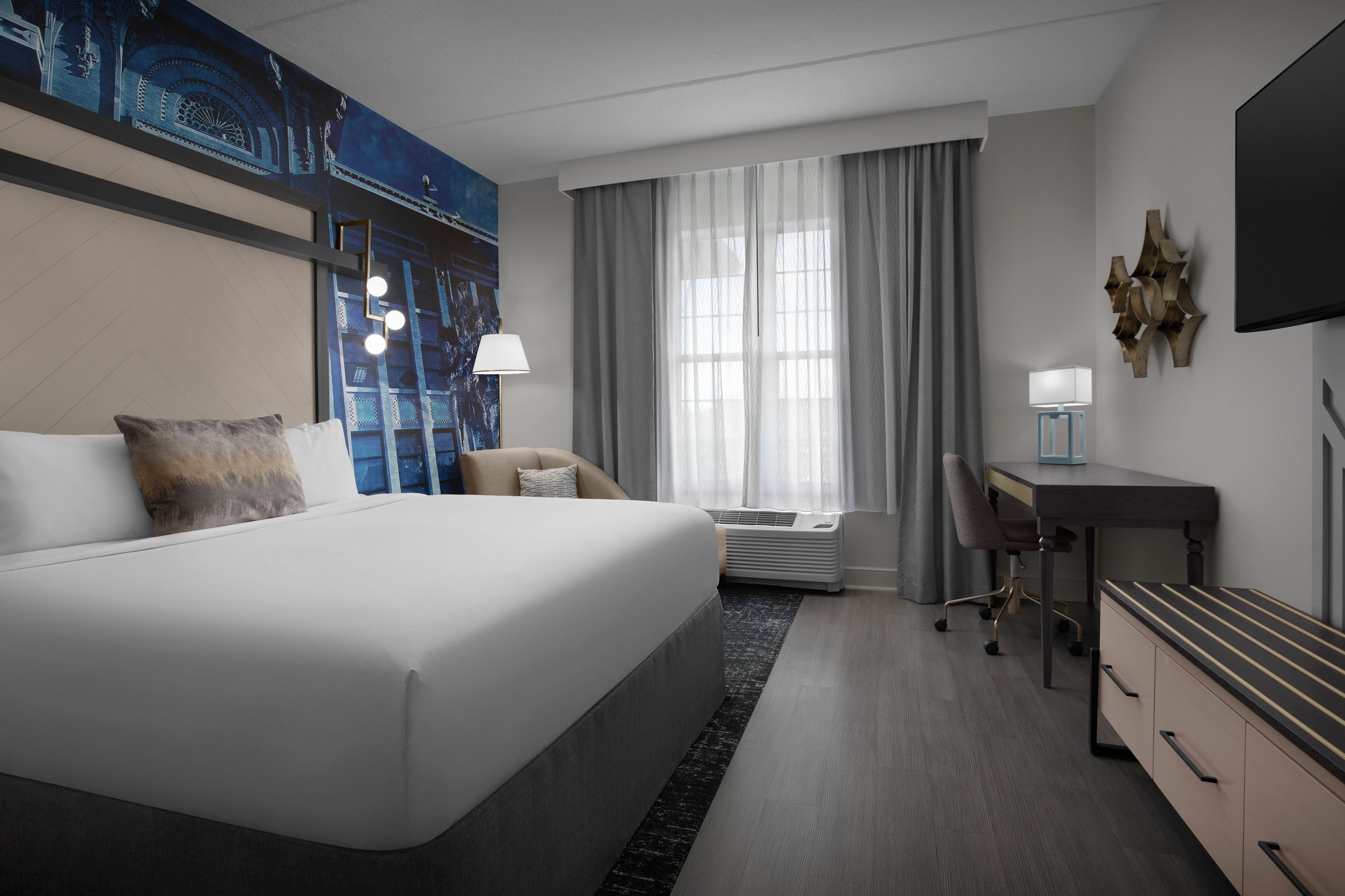 Hotel Indigo Jacksonville-Deerwood Park — 31