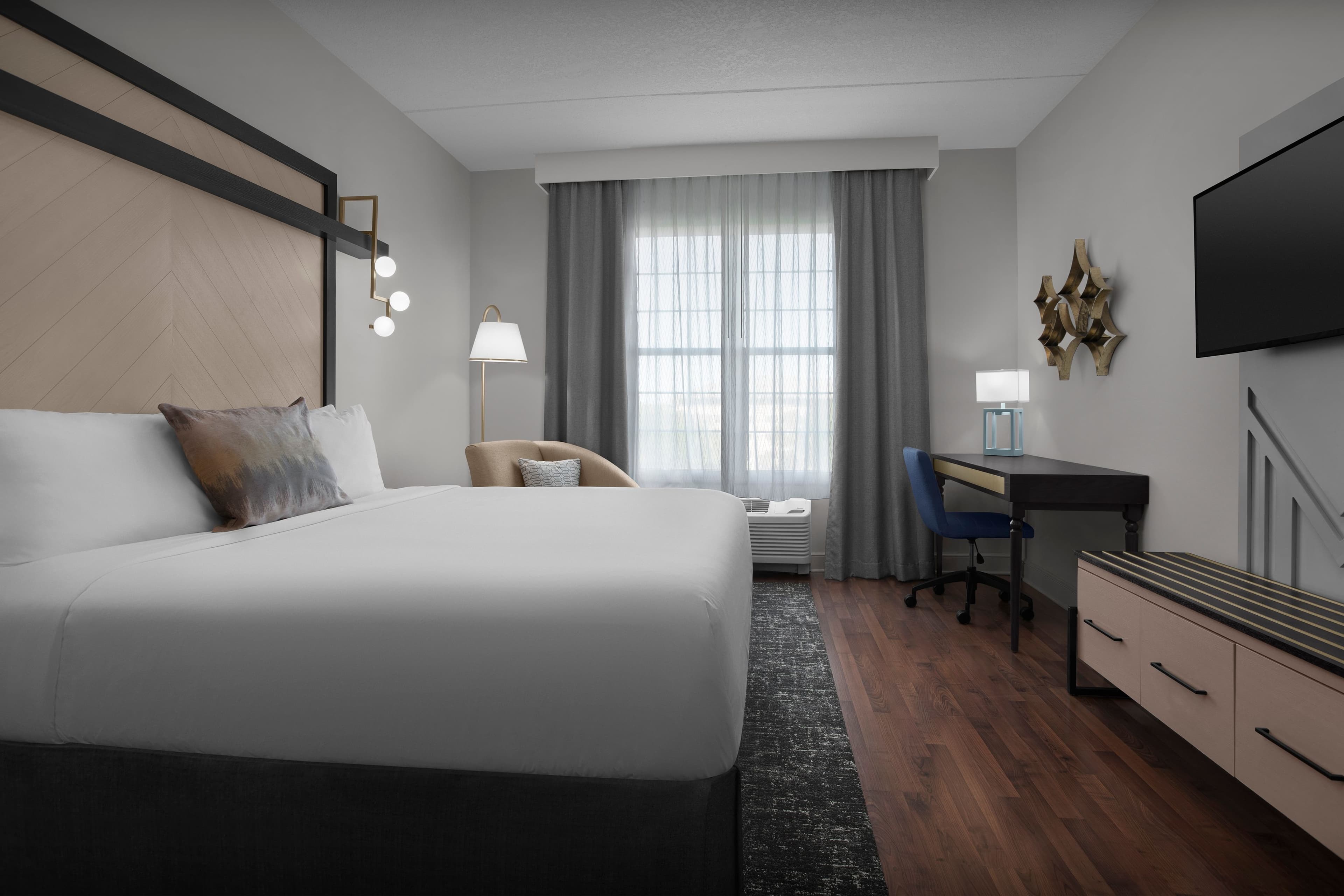 Hotel Indigo Jacksonville-Deerwood Park - Image 2
