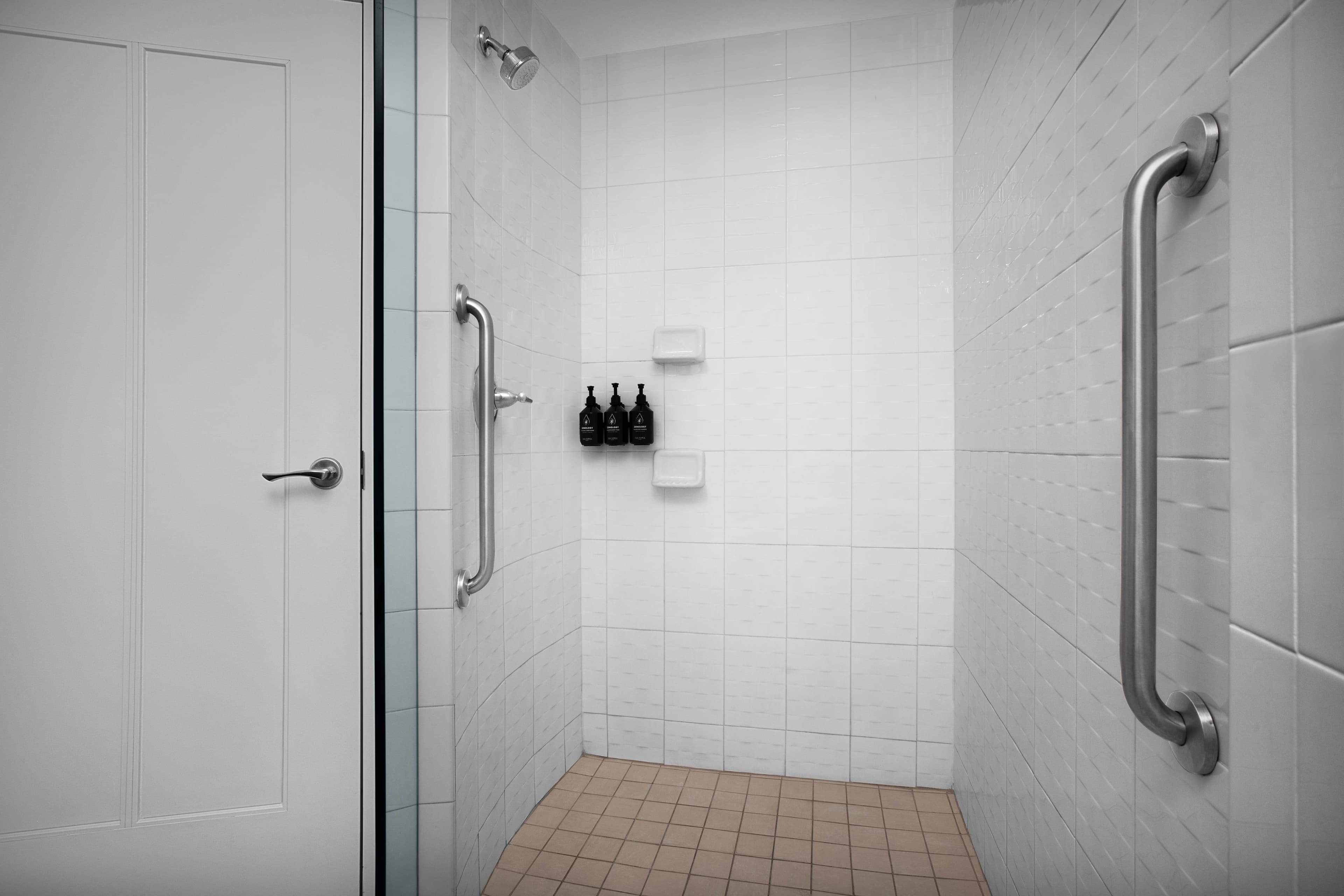 Hotel Indigo Jacksonville-Deerwood Park — 7