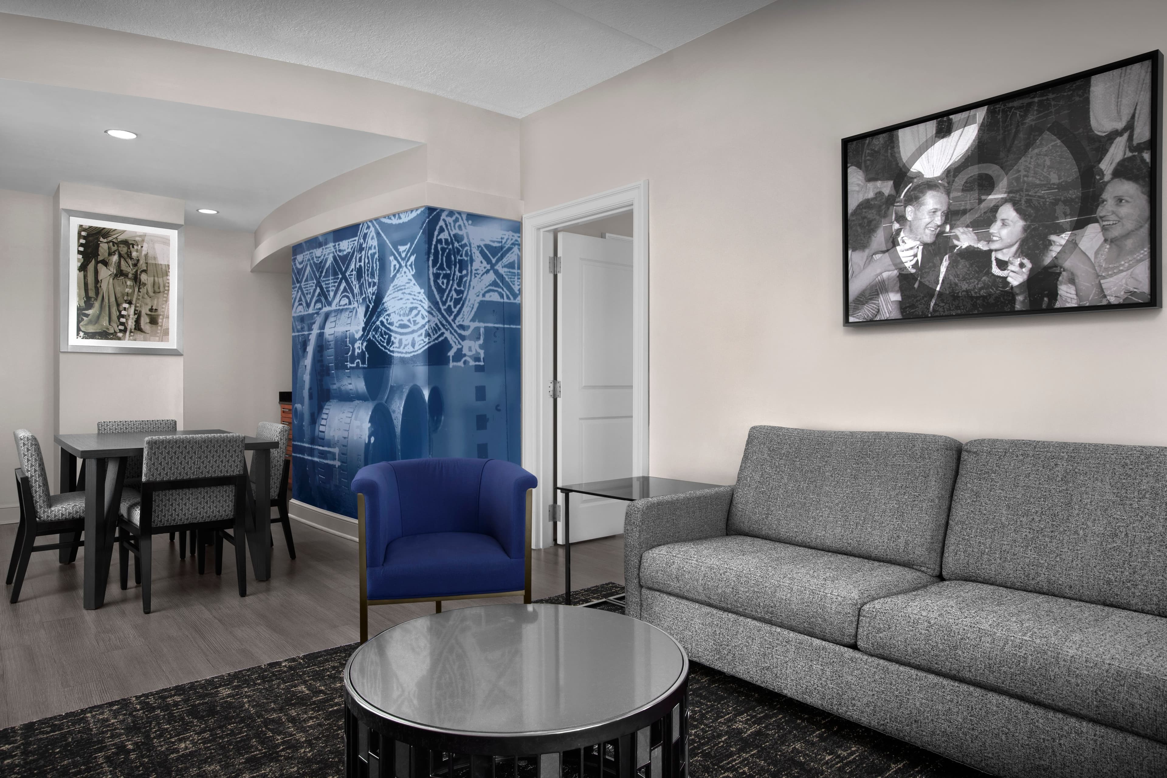 Hotel Indigo Jacksonville-Deerwood Park — 33