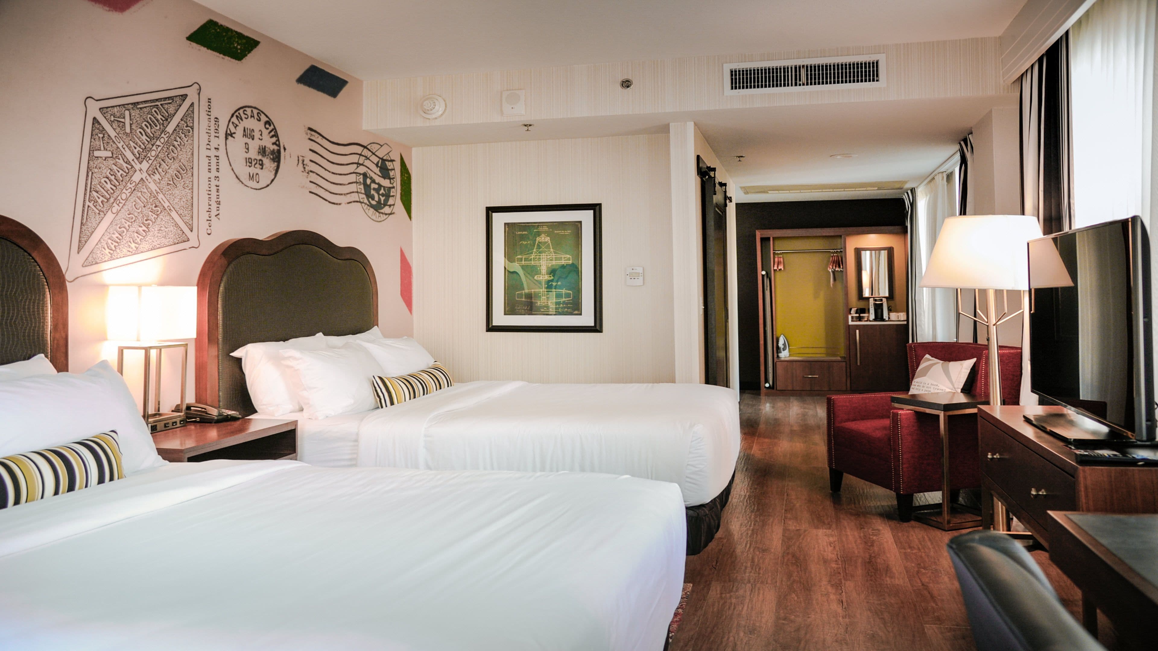 Hotel Indigo Kansas City Downtown — 10