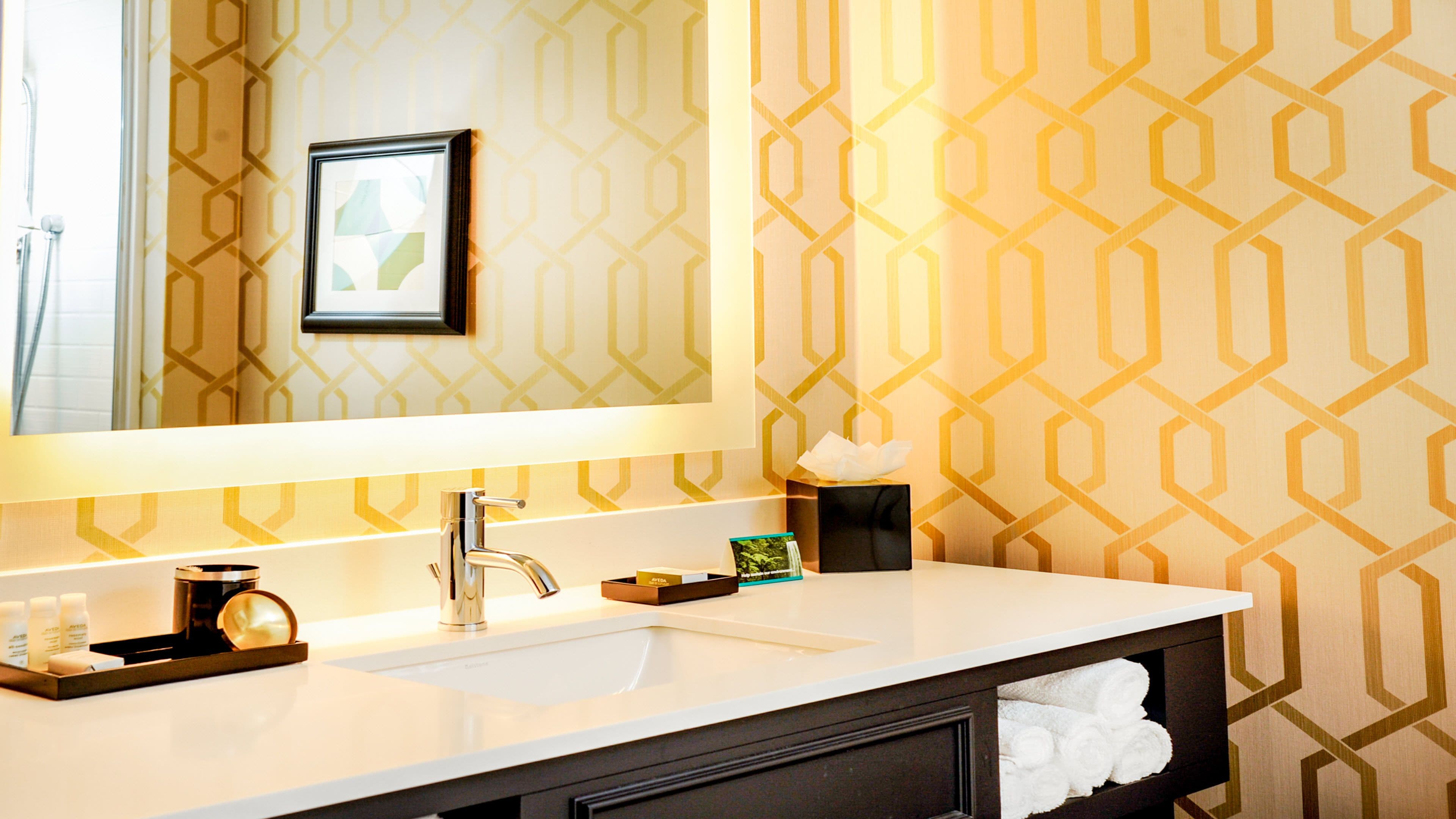 Hotel Indigo Kansas City Downtown — 4