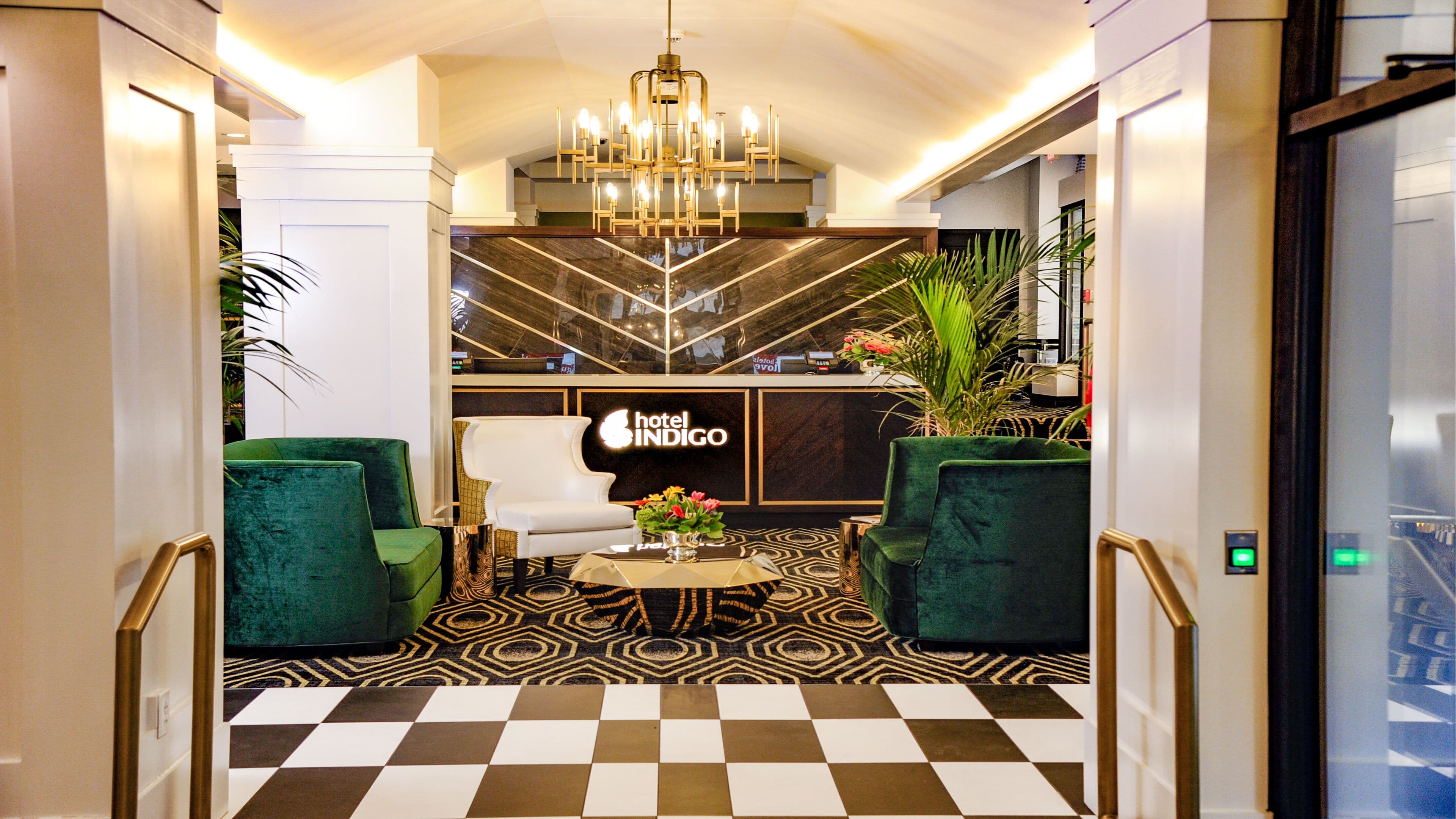 Hotel Indigo Kansas City Downtown - Image 1