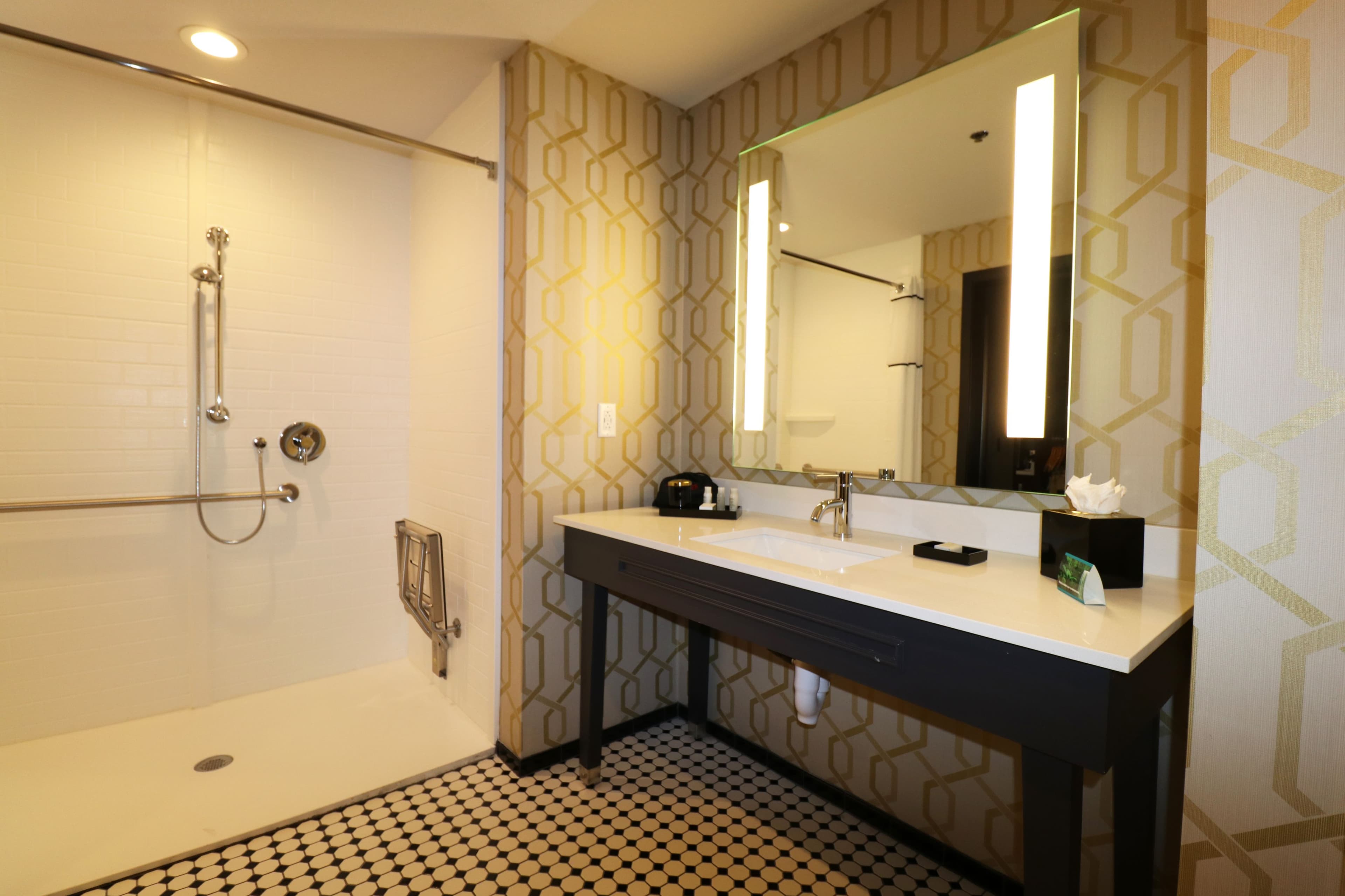 Hotel Indigo Kansas City Downtown — 7